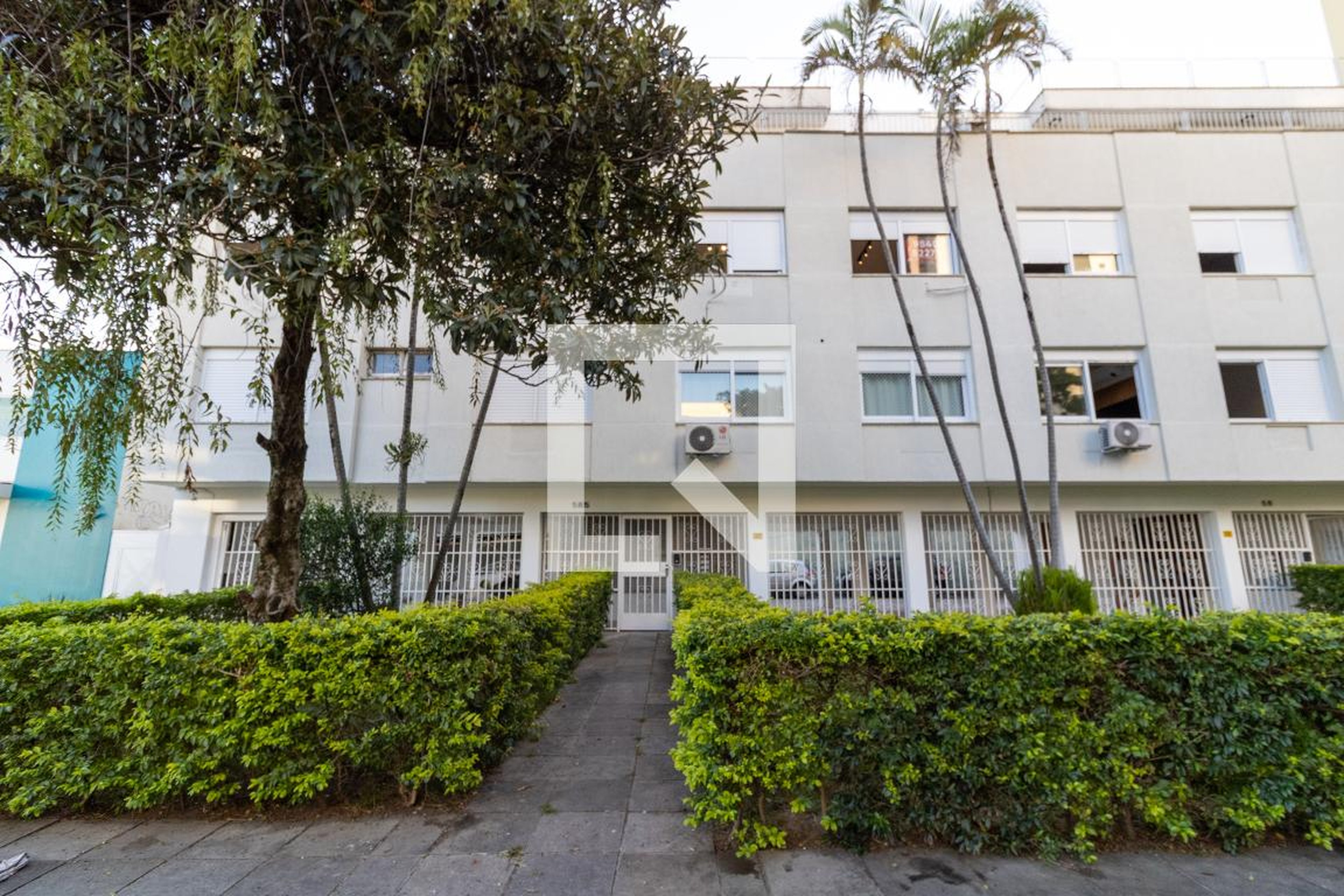 Fachada Condomínio em Rua Múcio Teixeira, 585