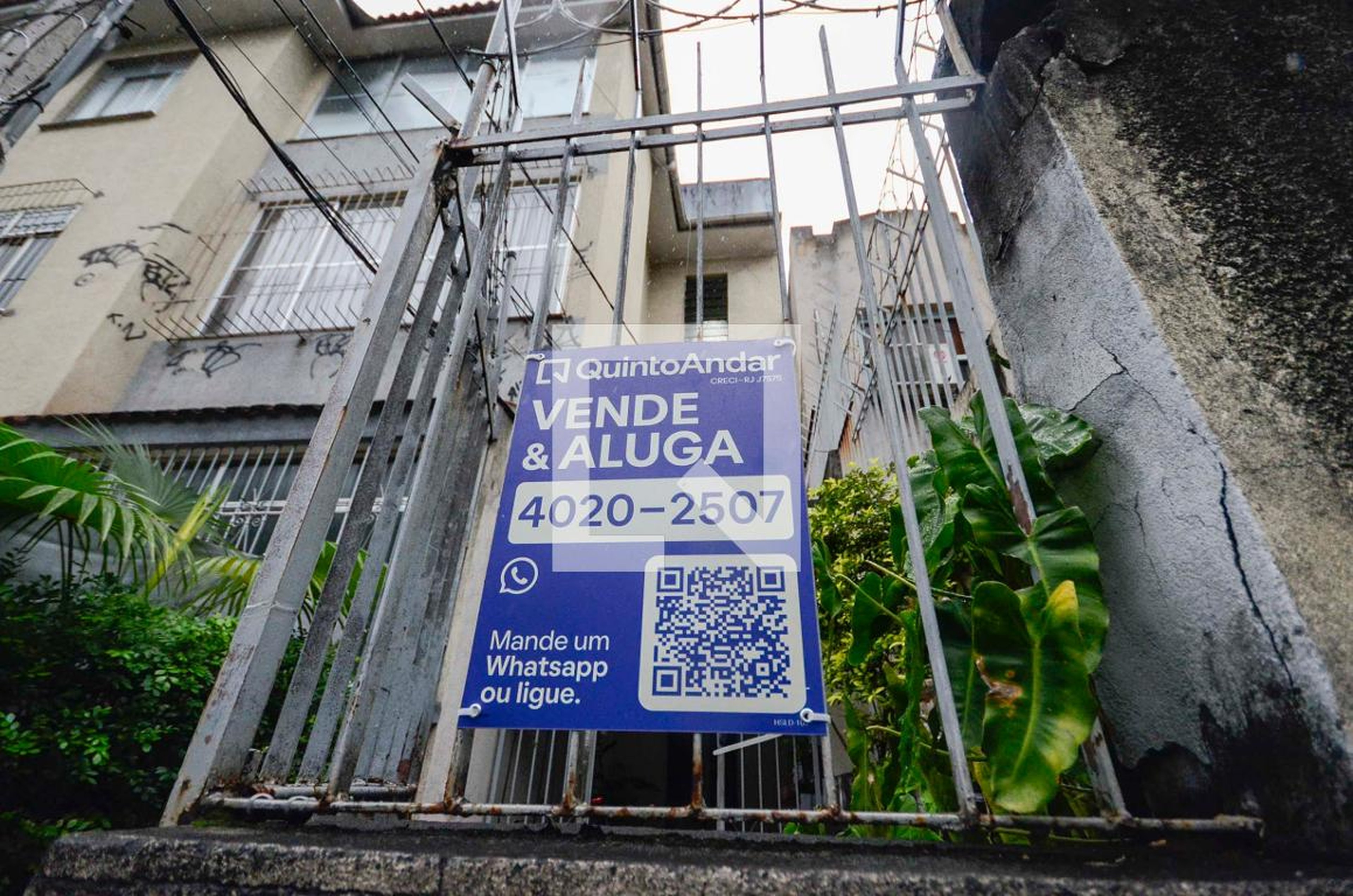 Fachada Condomínio em Rua Gonçalves Crespo, 342