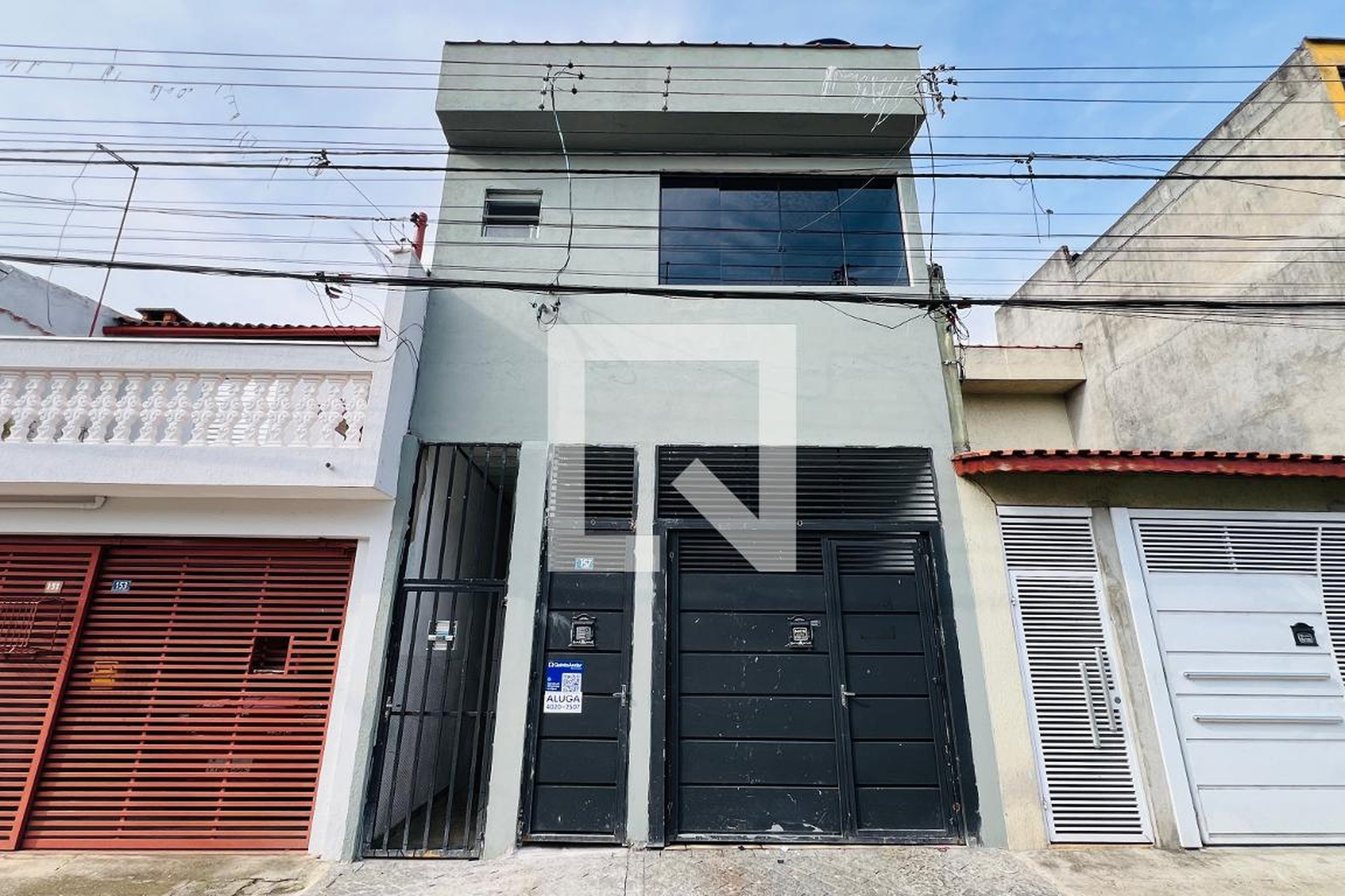 Fachada Condomínio em Rua Santa Bárbara, 157