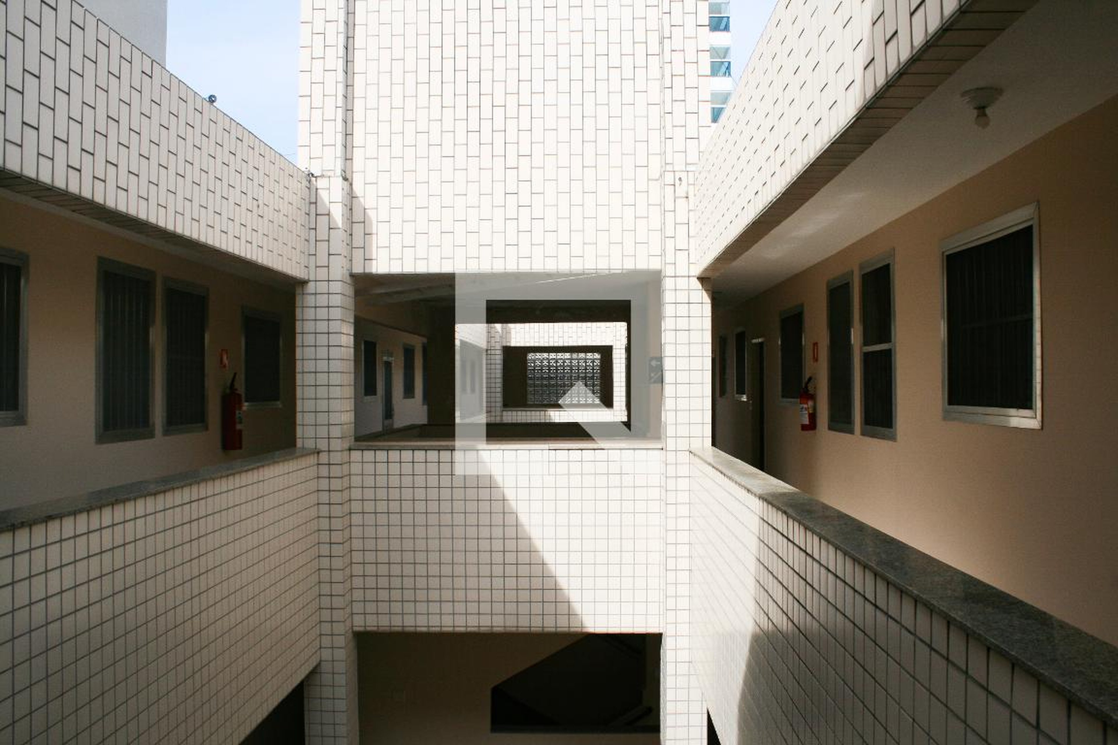 hall - Ricardo