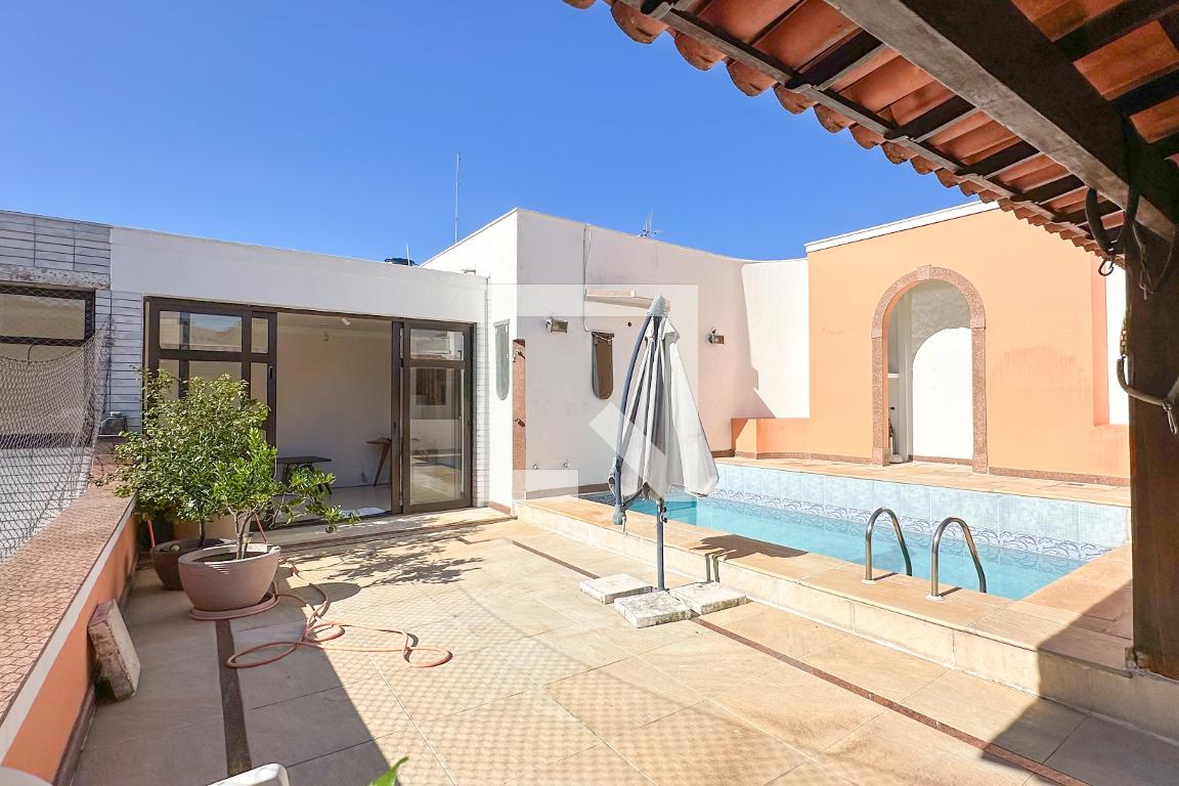 Área externa - Chateau de Grignon