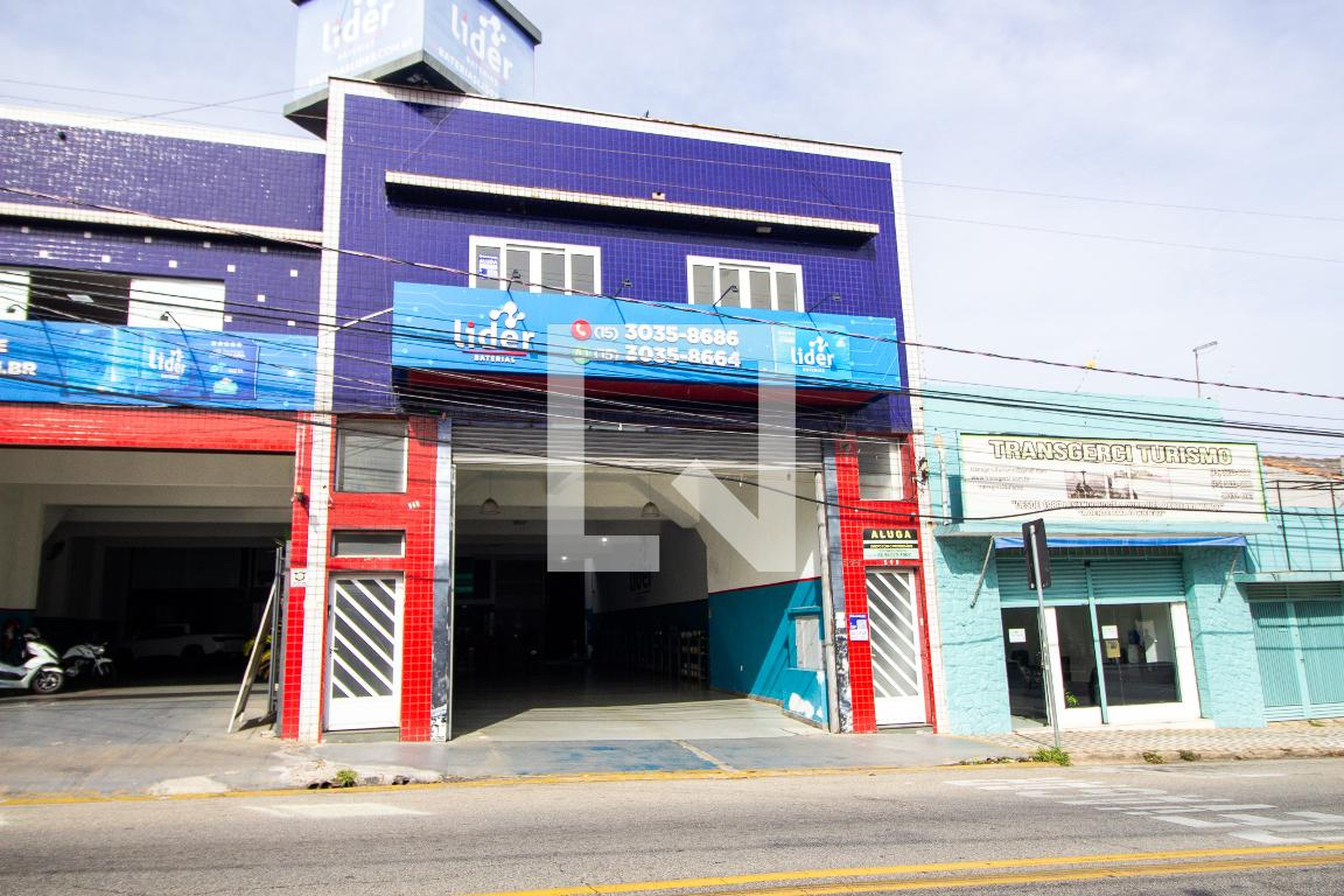 Fachada Condomínio em Rua Coronel Nogueira Padilha, 546