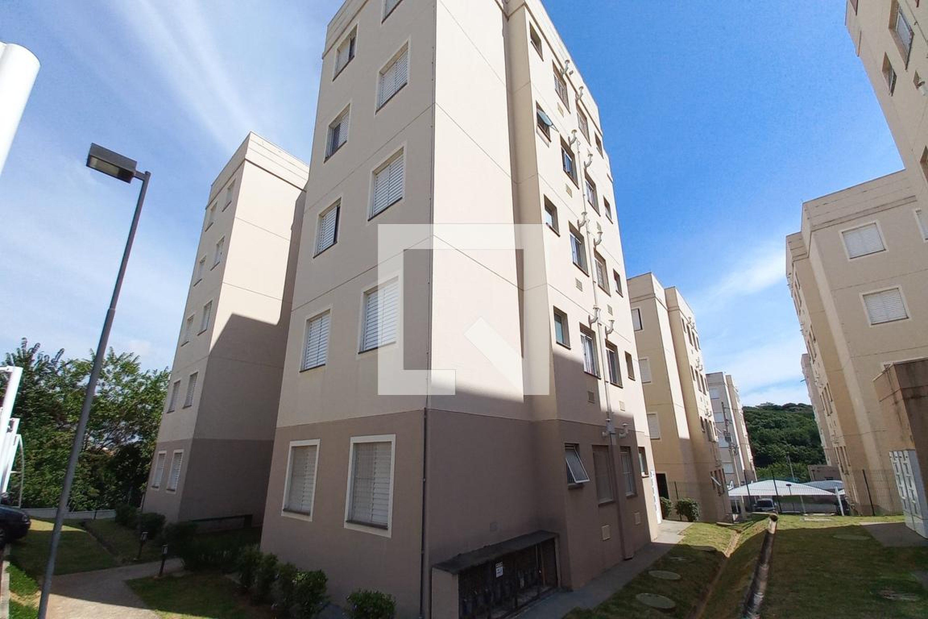 Fachada do Prédio Condomínio em Rua Emerson da Silva Berton, 23