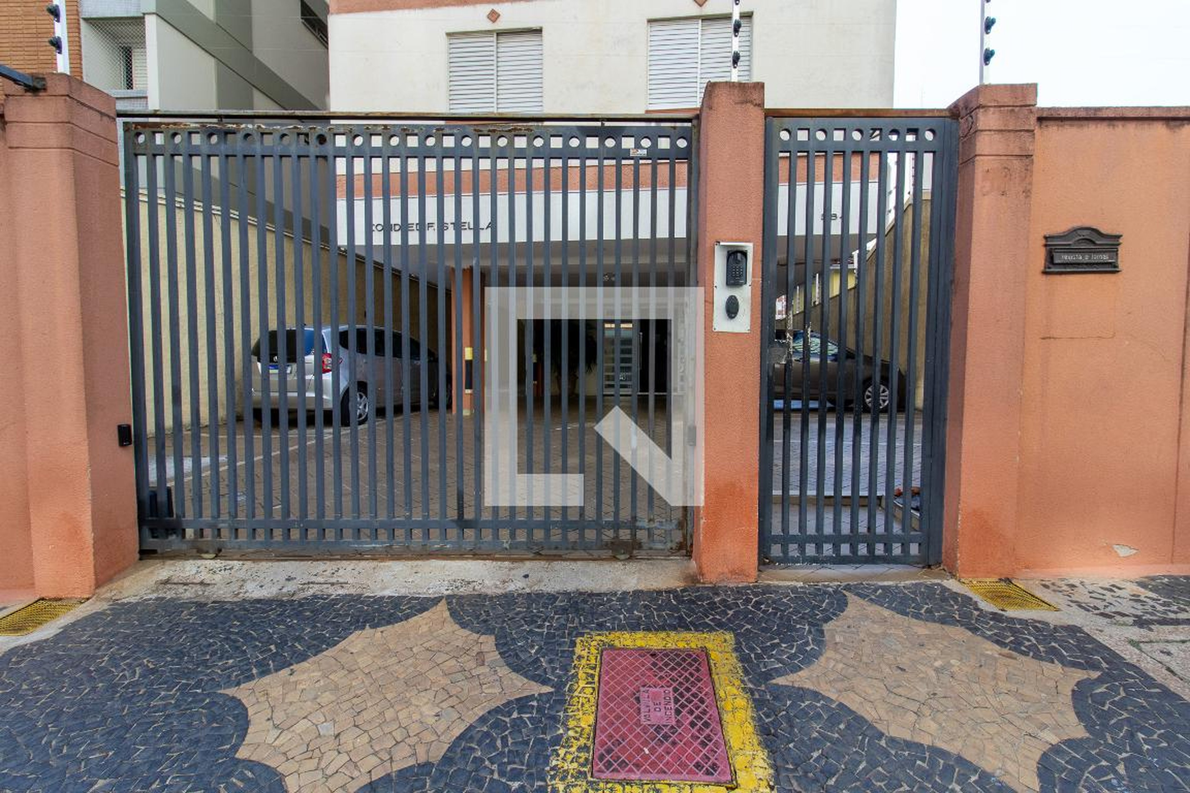 Fachada Condomínio em Rua Padre Vieira, 584