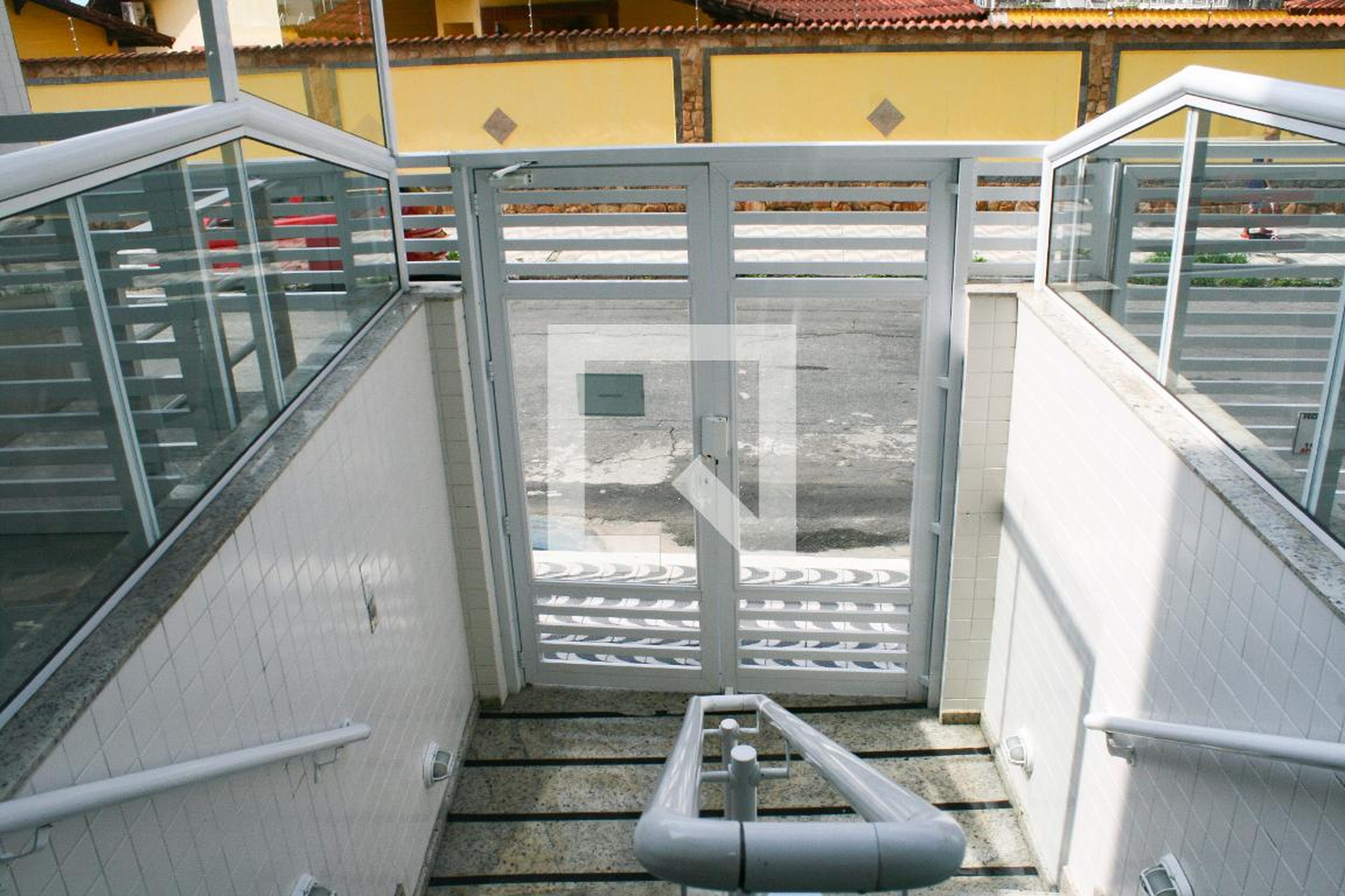 Entrada - Alberto Fernandes