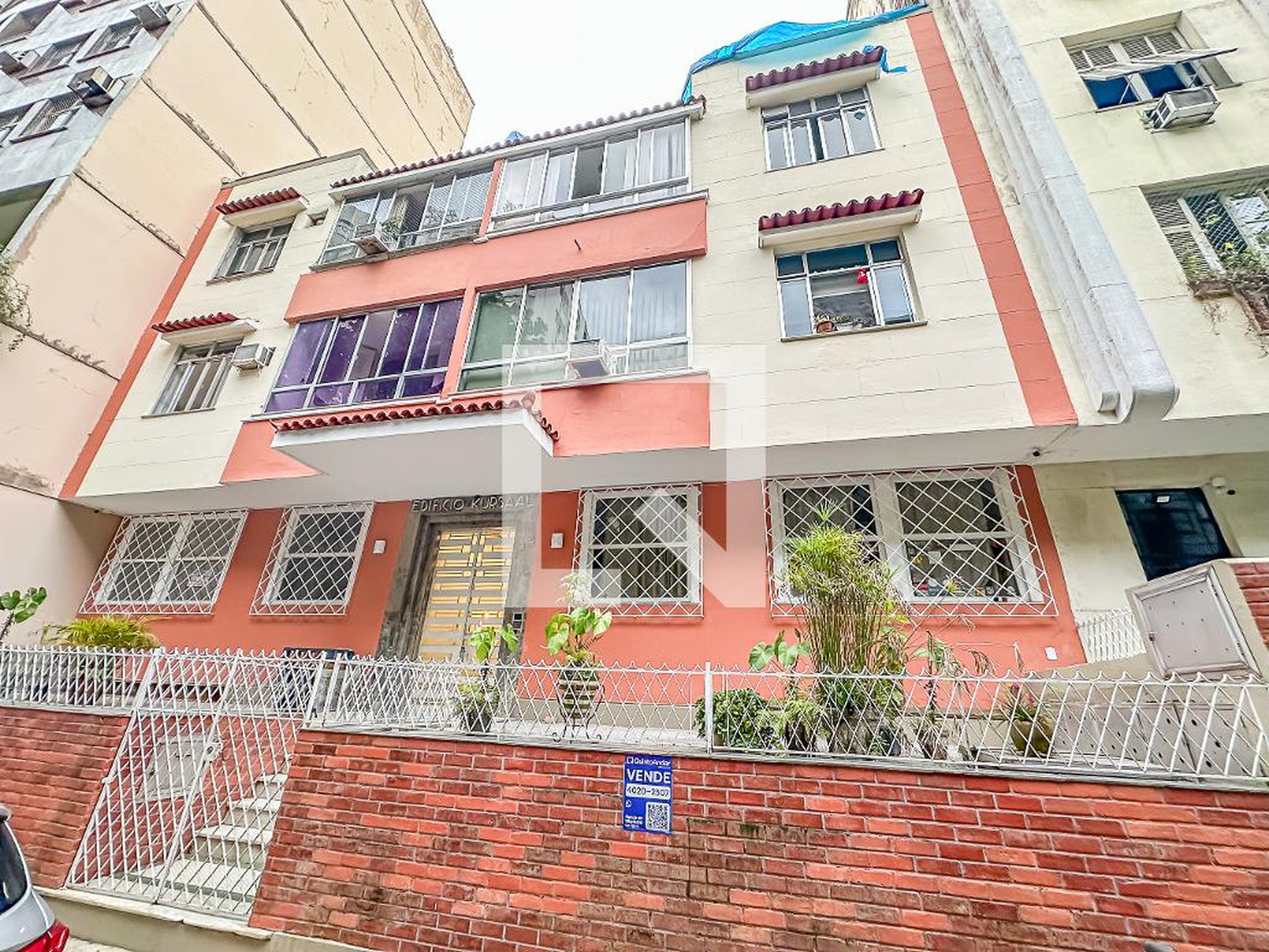 Fachada Condomínio em Rua Bartolomeu Portela, 42