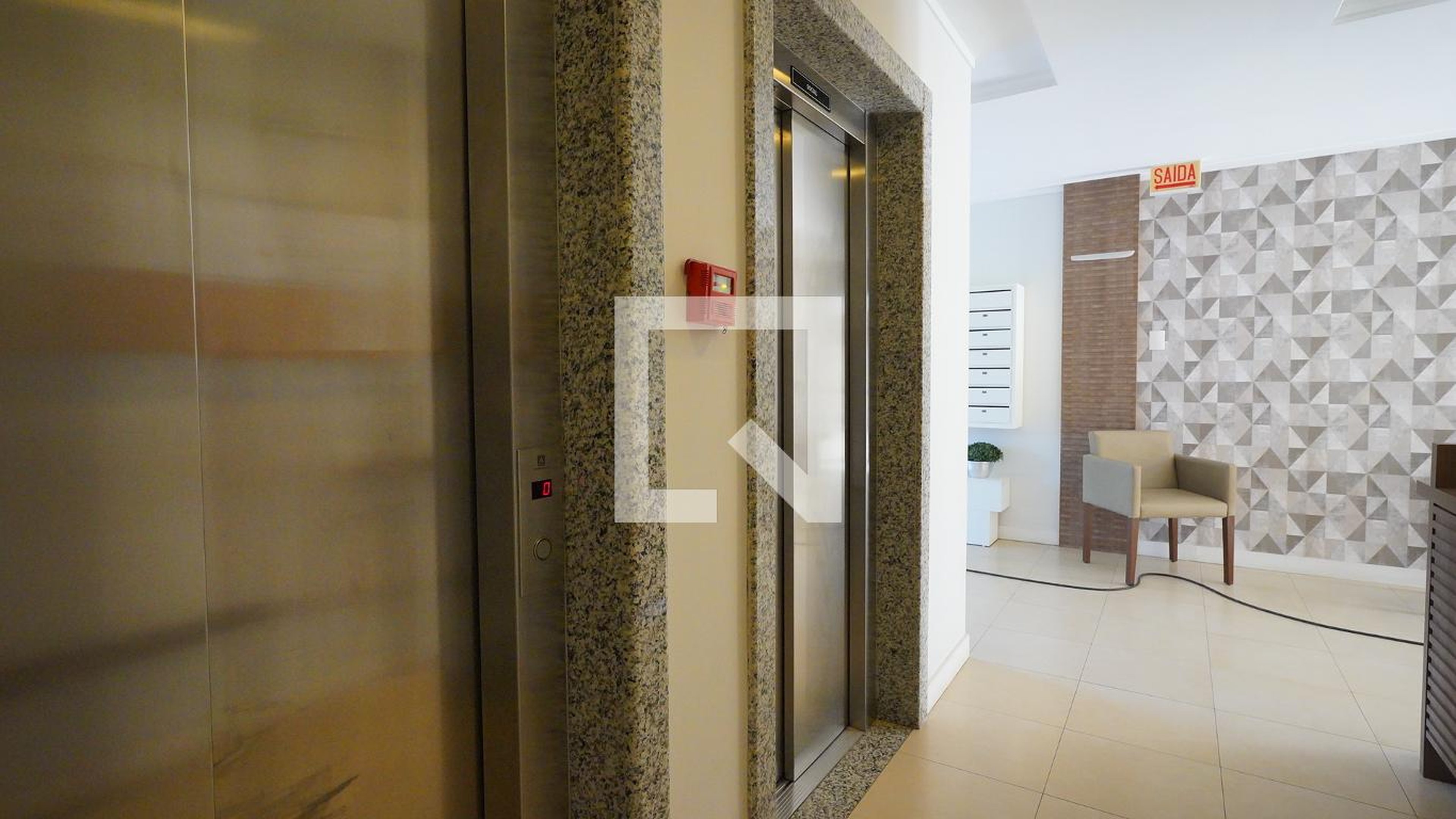 Elevador - Ilha Razzoli