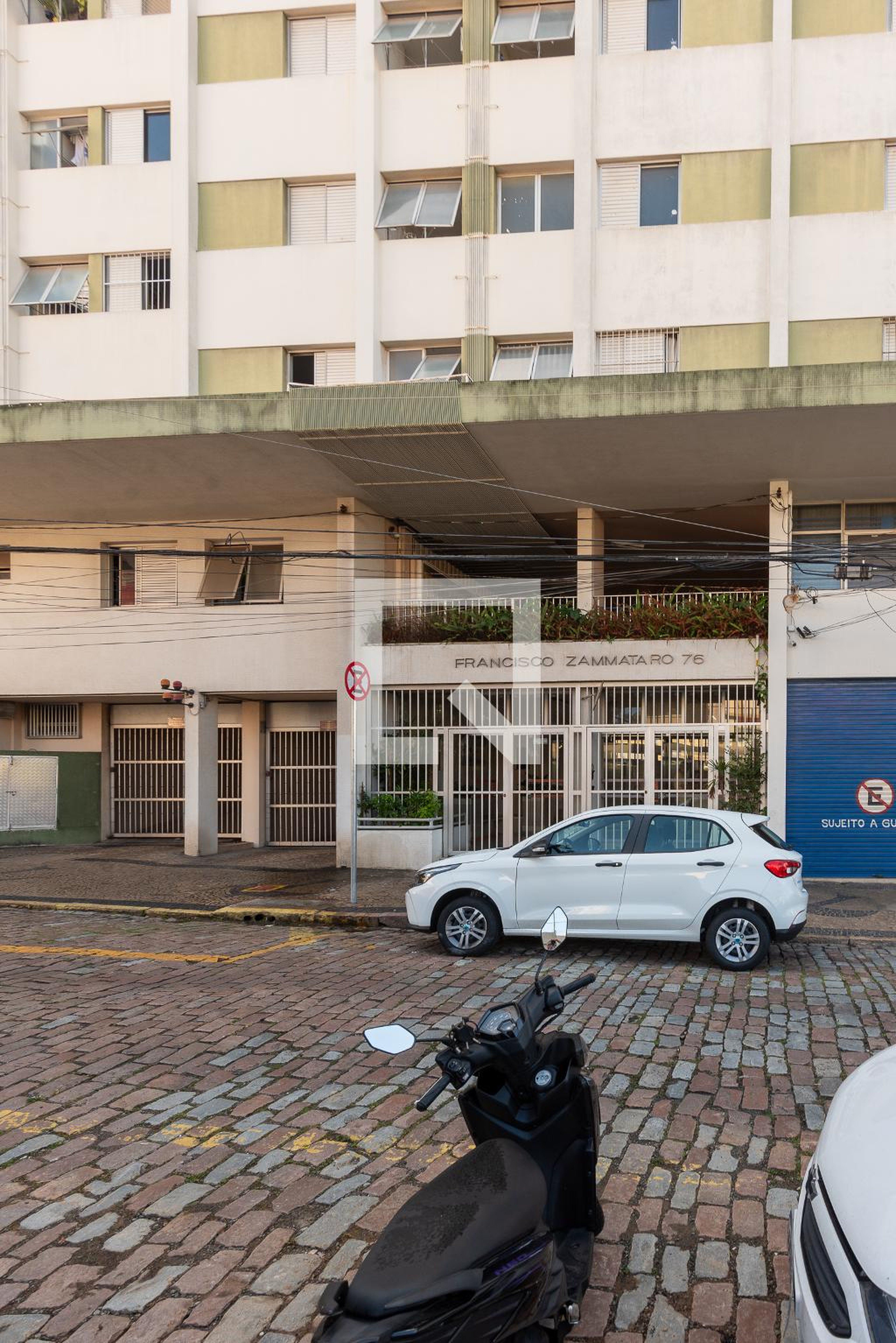 Fachada Condomínio em Rua Culto à Ciência, 62