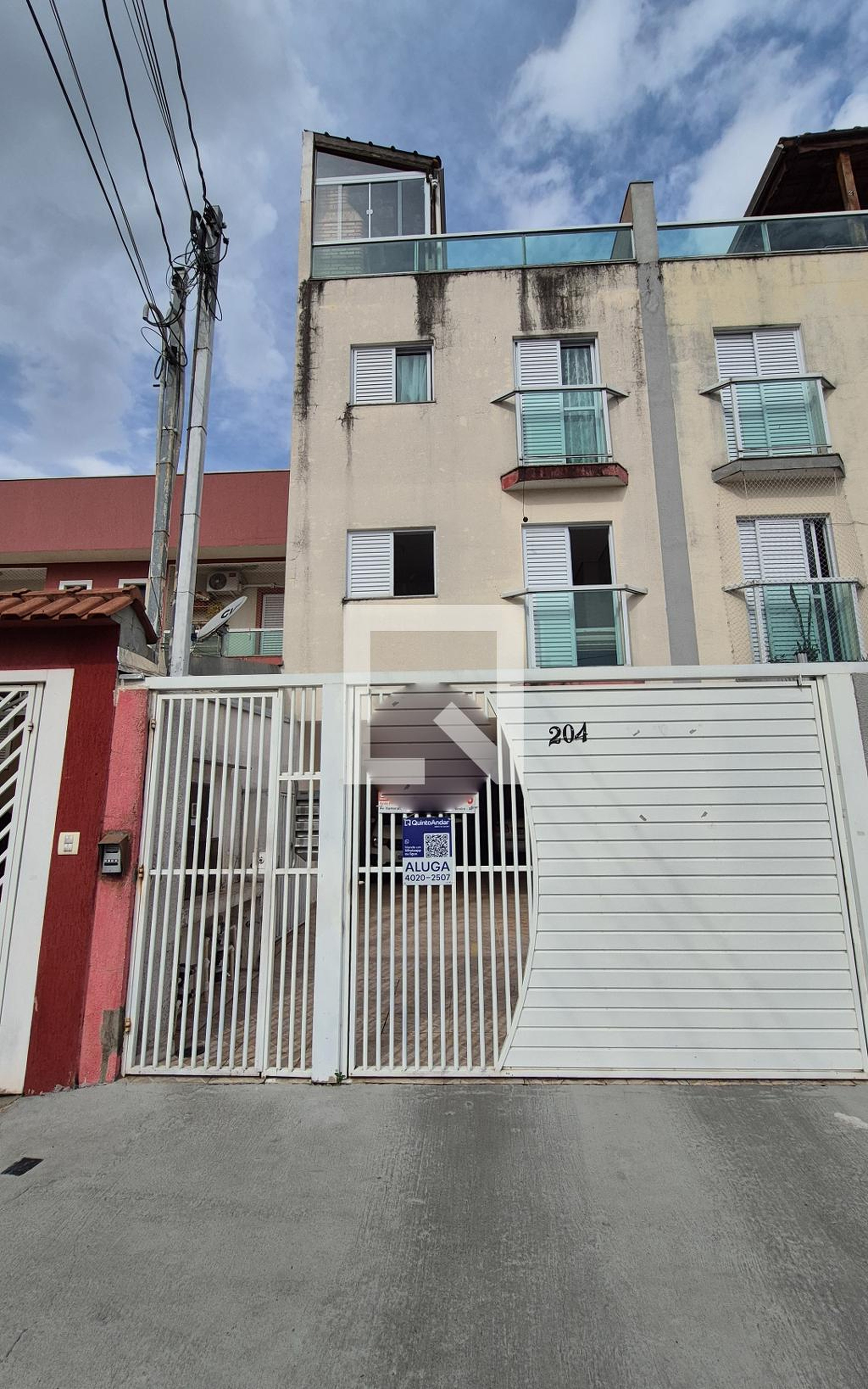 Fachada Condomínio em Rua Congonhas, 204