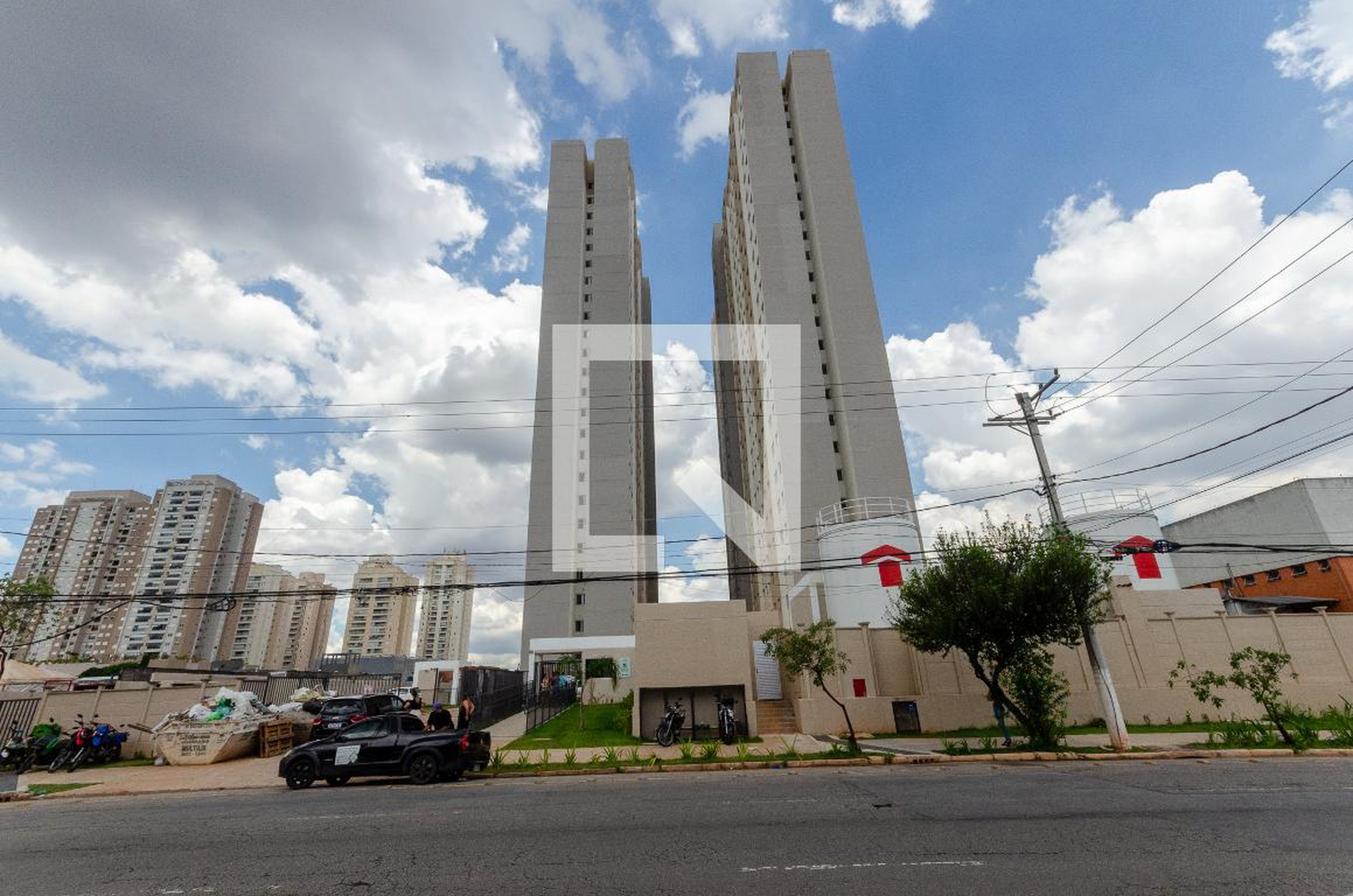 Fachada Condomínio em Rua Maestro Gabriel Migliori, 450