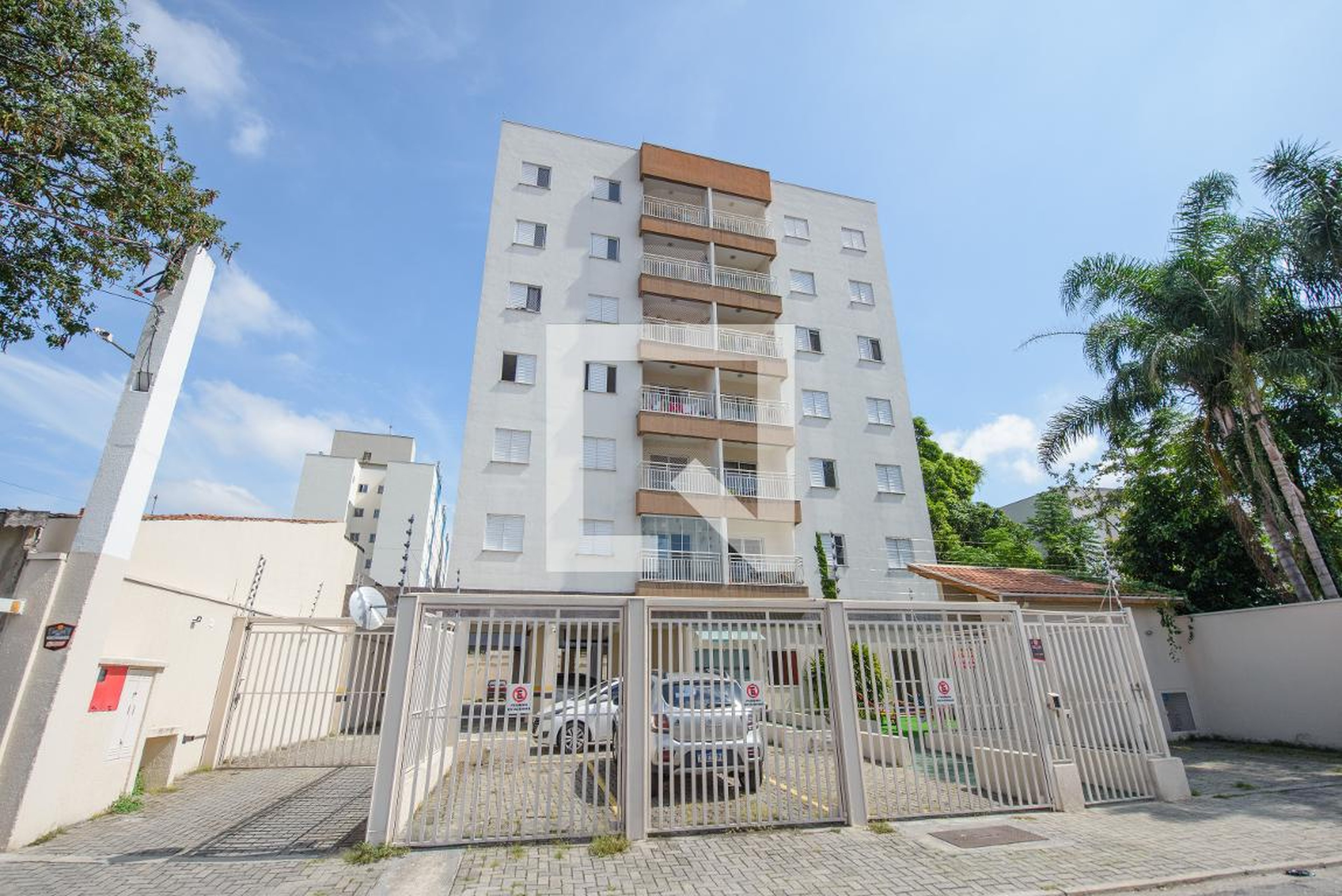 Fachada do Prédio Condomínio em Rua Tamôio, 138