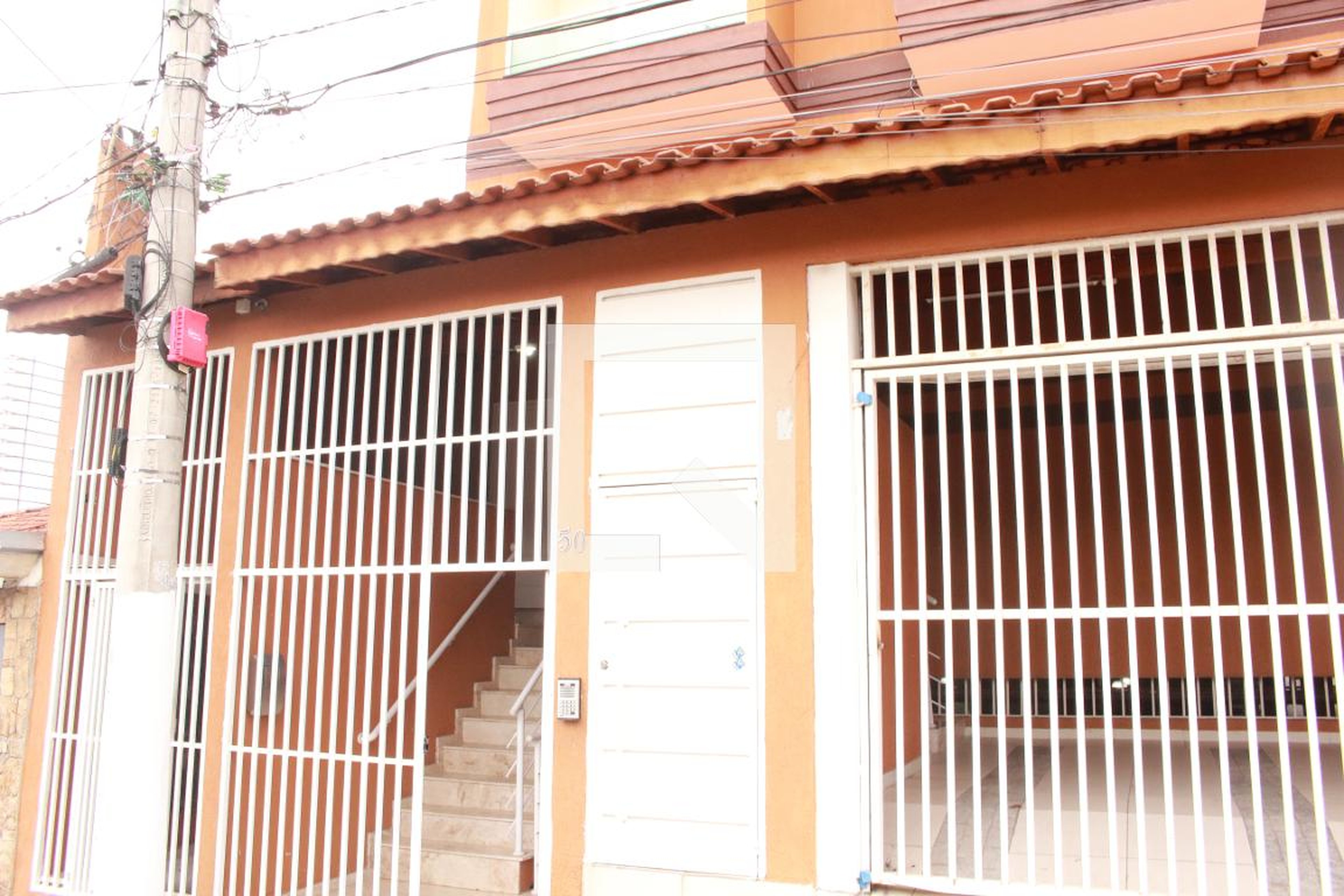 Fachada Condomínio em Travessa Carolina Cabrera de França, 50