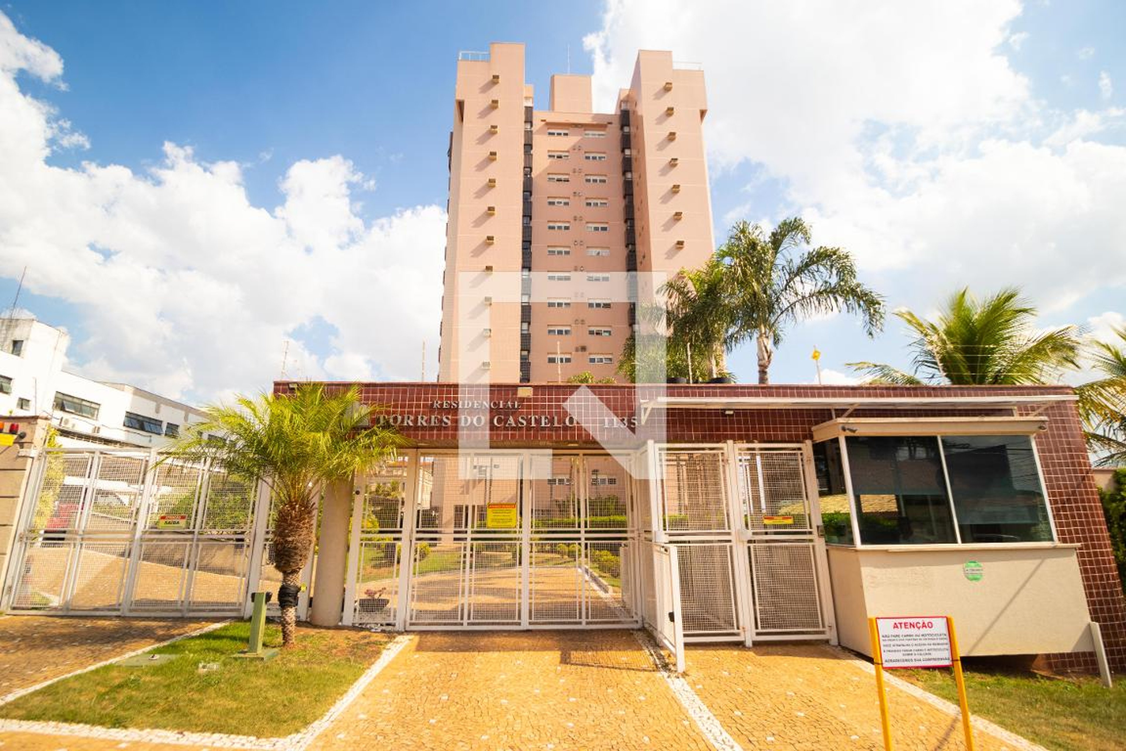 Fachada Condomínio Torres do Castelo