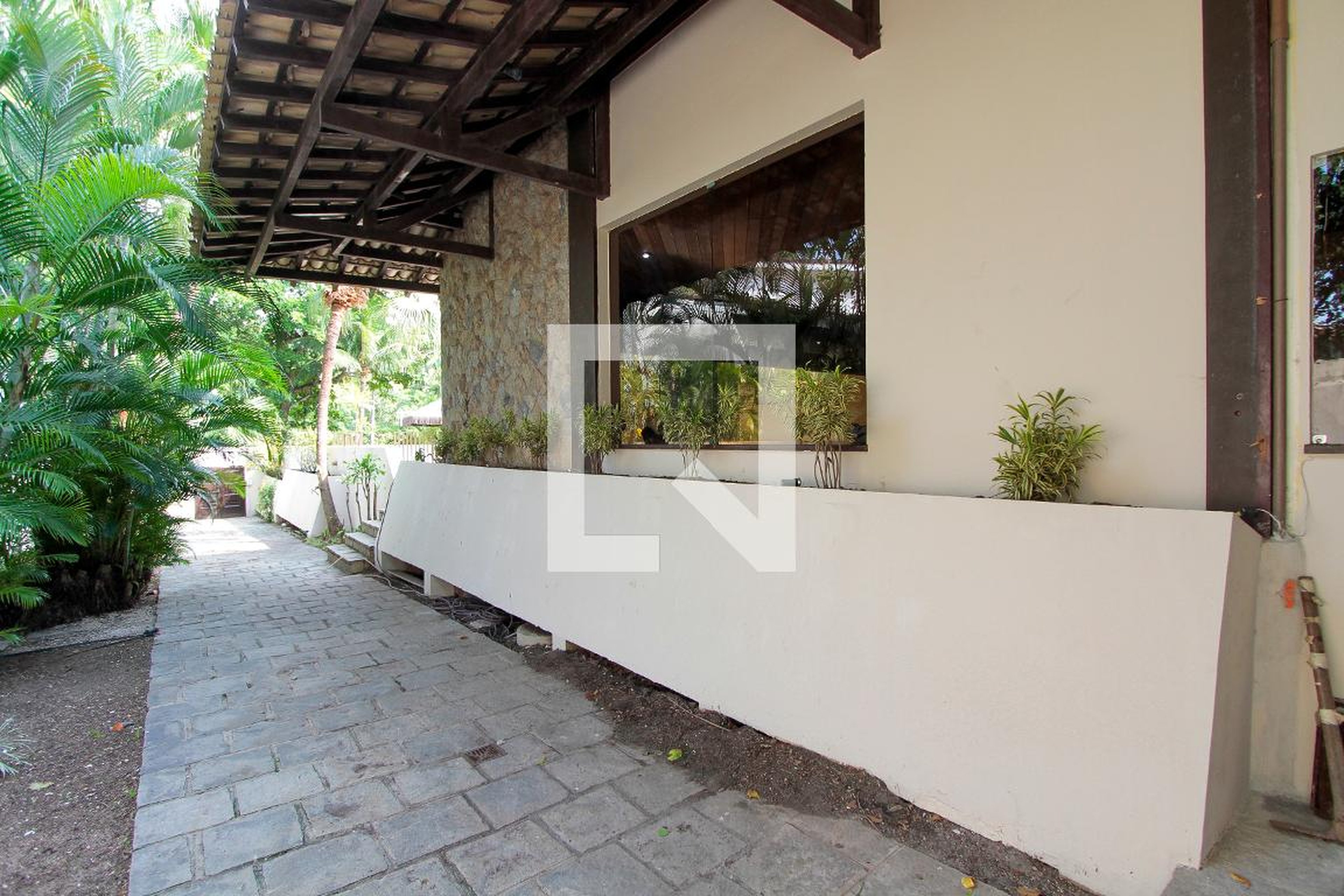 Entrada social Condomínio em Avenida Prefeito Dulcídio Cardoso, 285