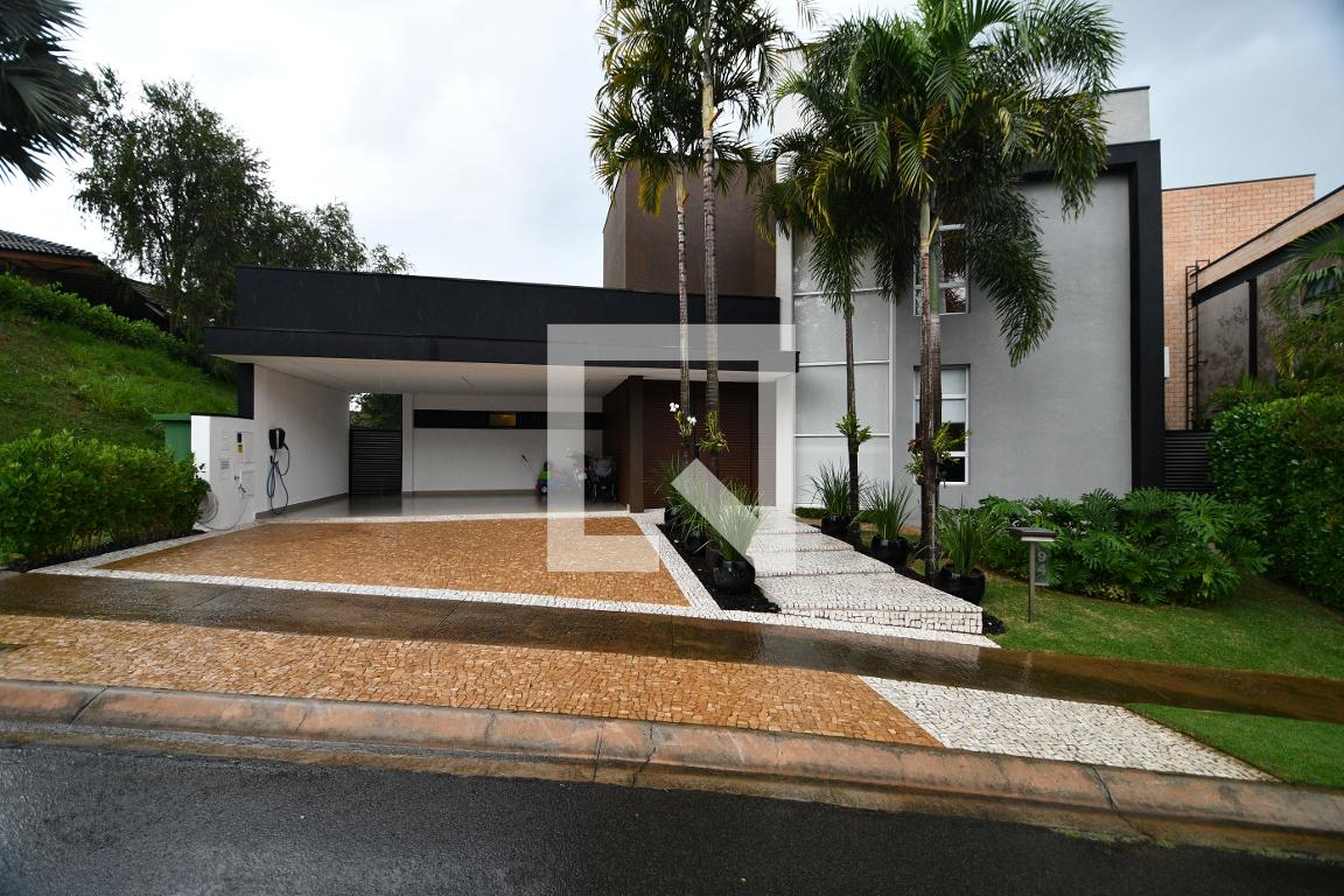 Fachada Condomínio em Rua Doutor Antonio Guimarães Barros, 94