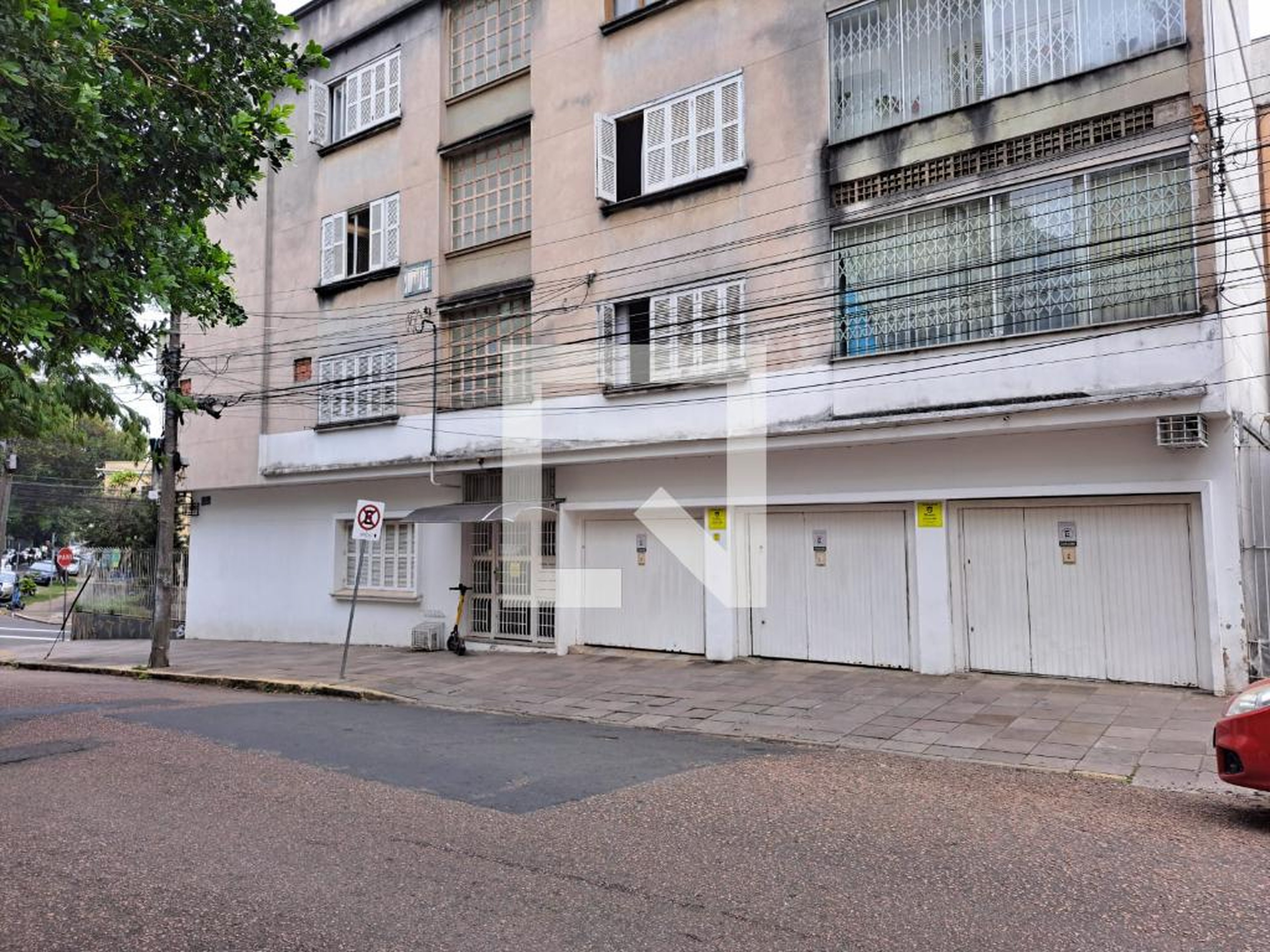 Fachada Condomínio em Rua Tiradentes, 170