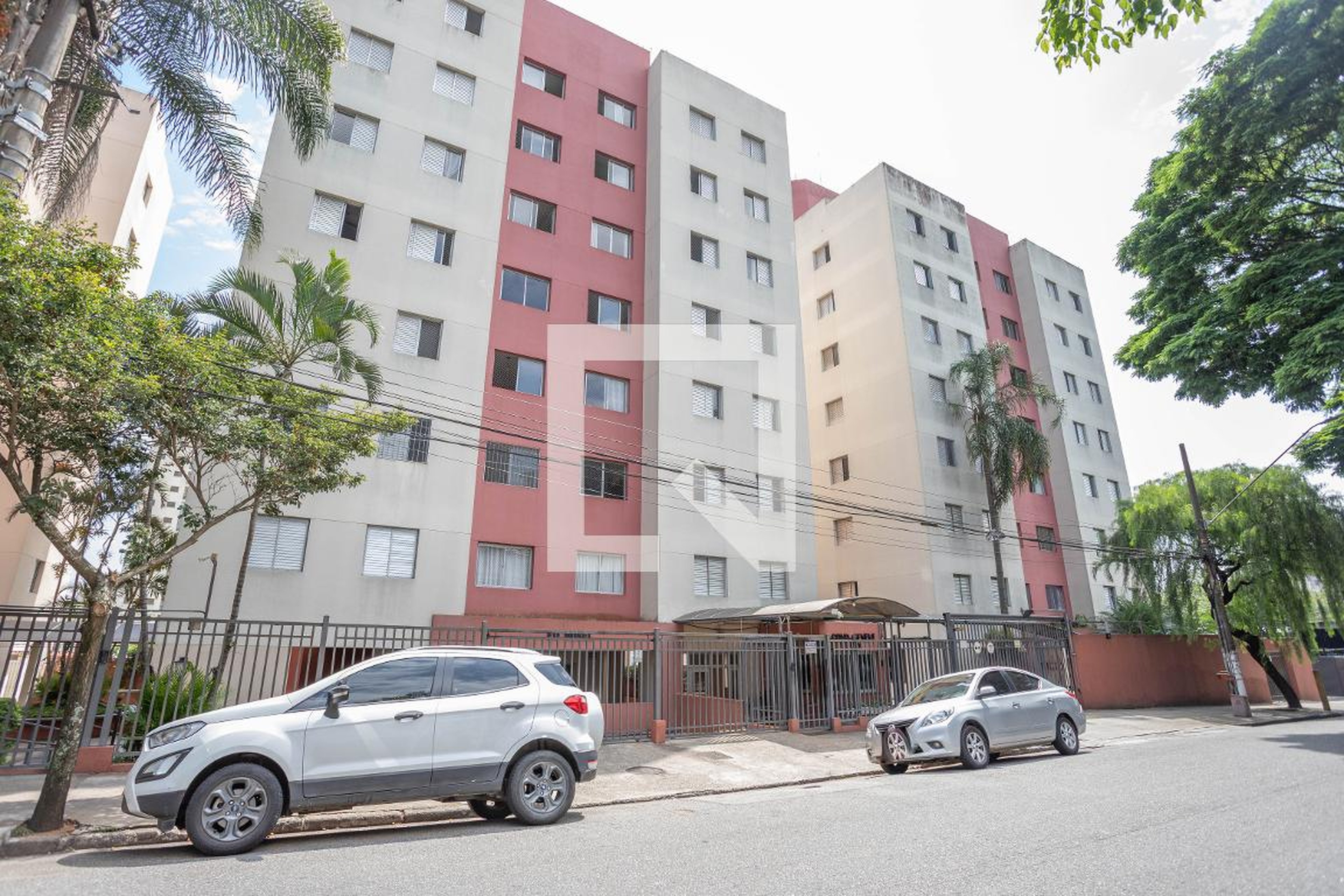 Fachada do condomínio Condomínio Geneve