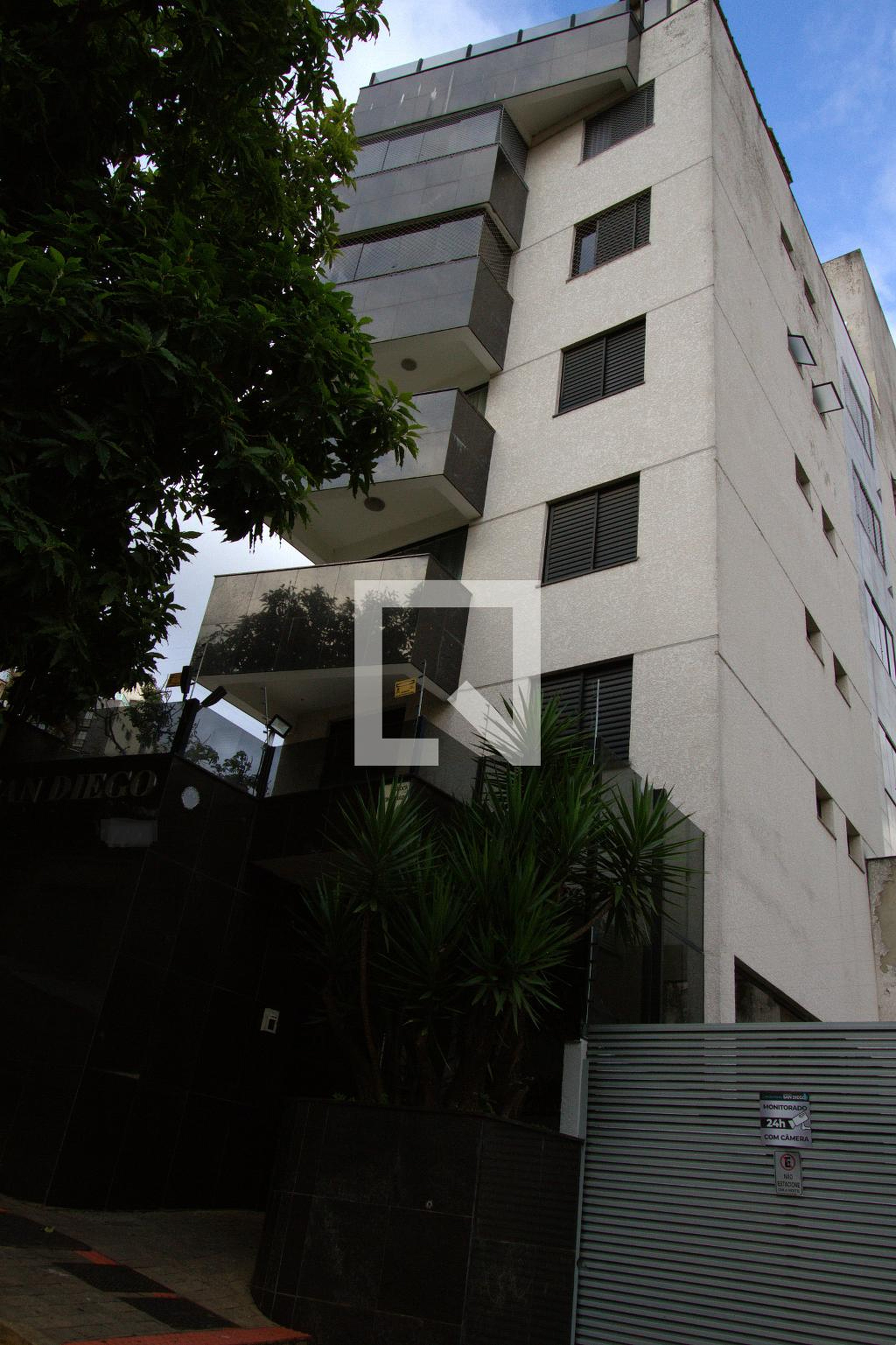 Fachada do Prédio Condomínio em Rua Pedro Sigaud, 441