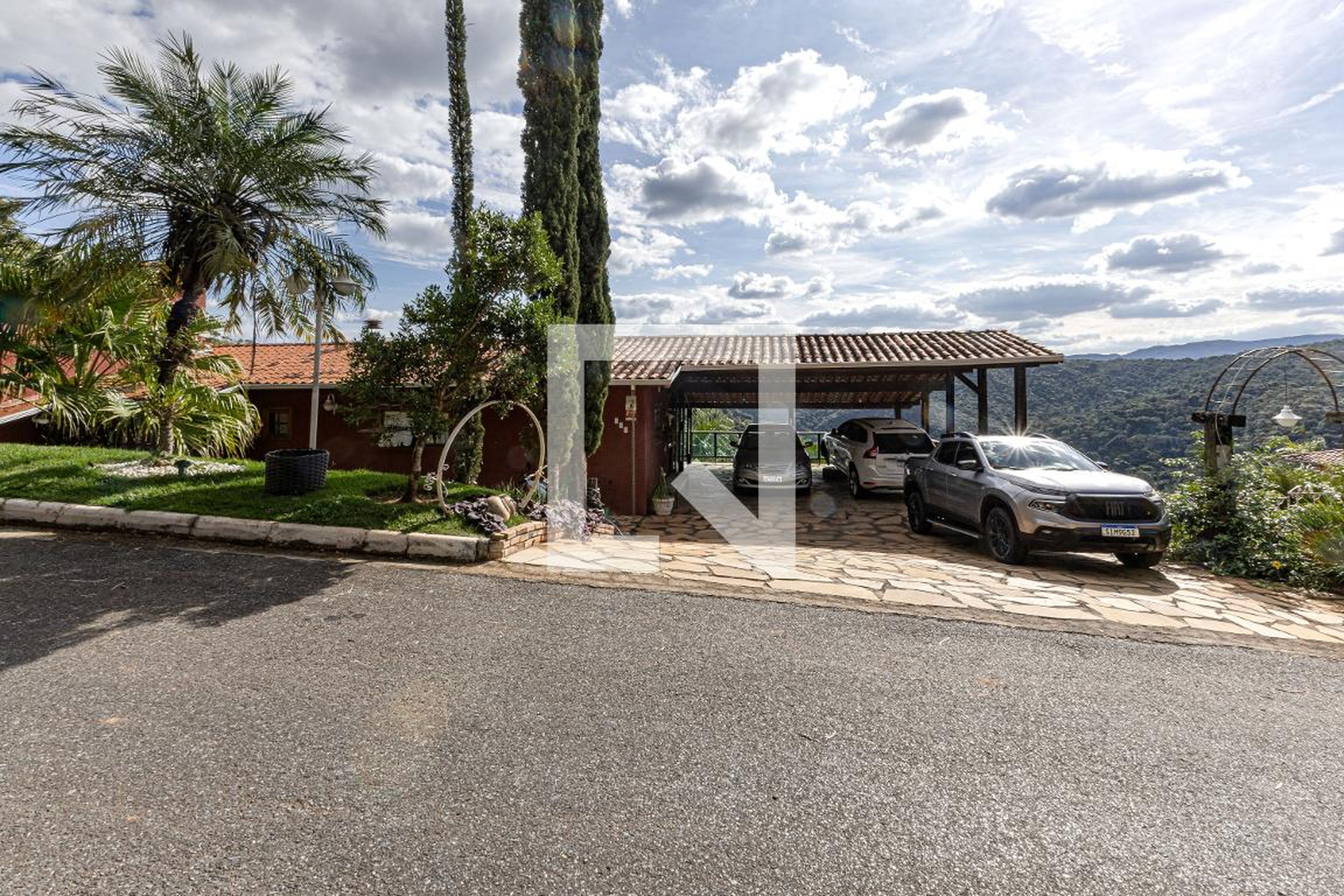 Fachada Condomínio em Rua Vereda do Sul, 146