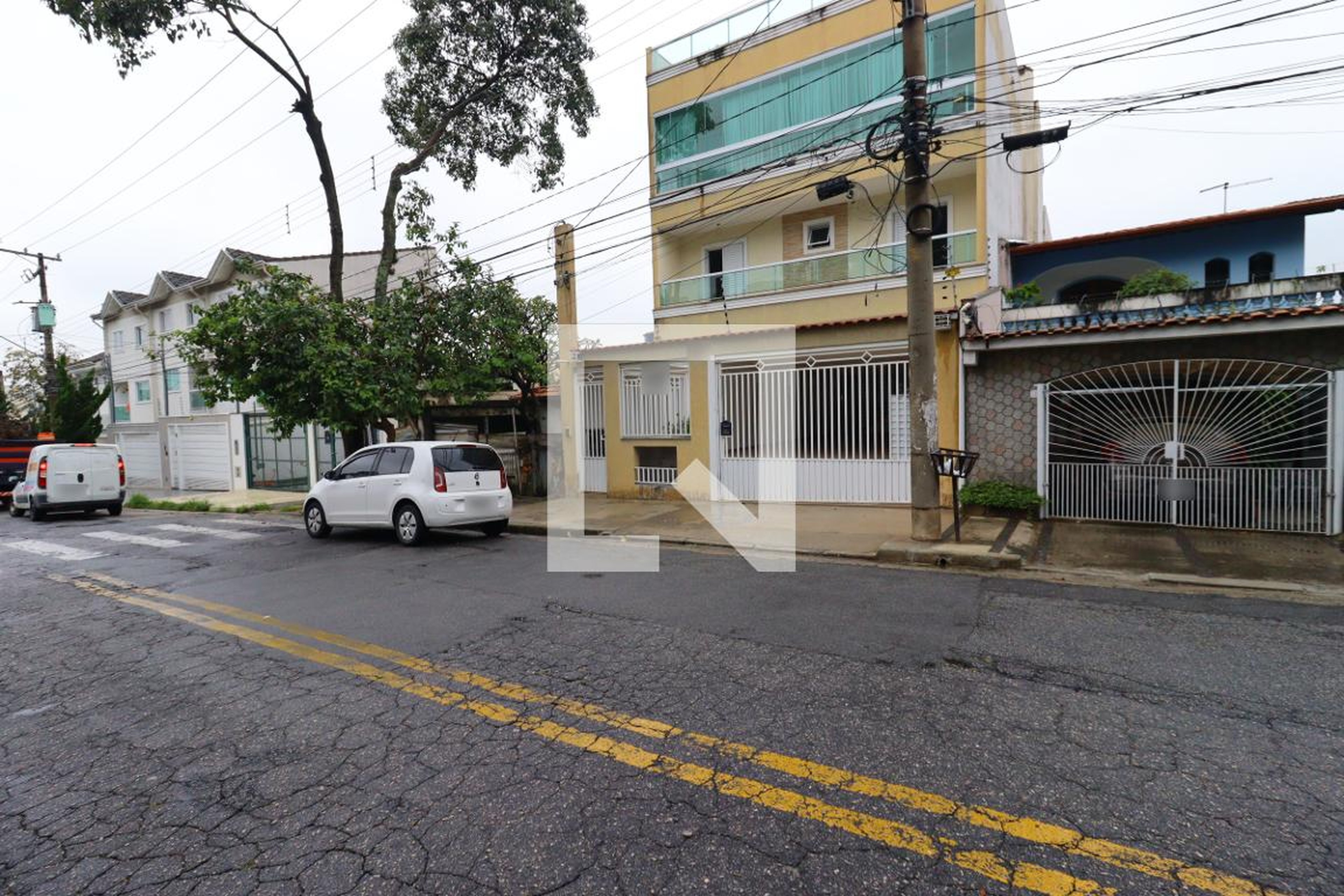 Fachada Condomínio em Alameda México, 611