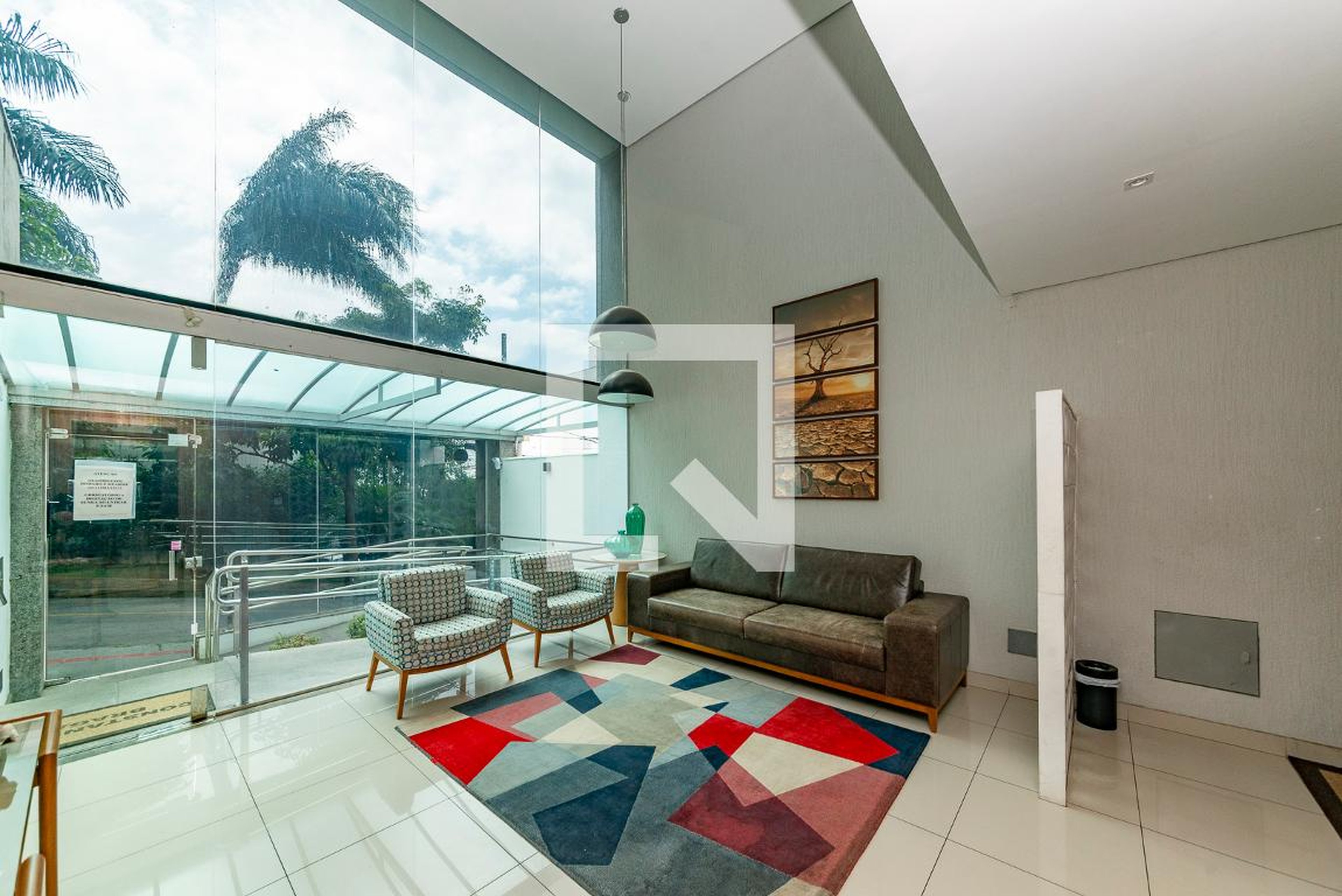 Hall de entrada Condomínio em Rua Araraquara, 401