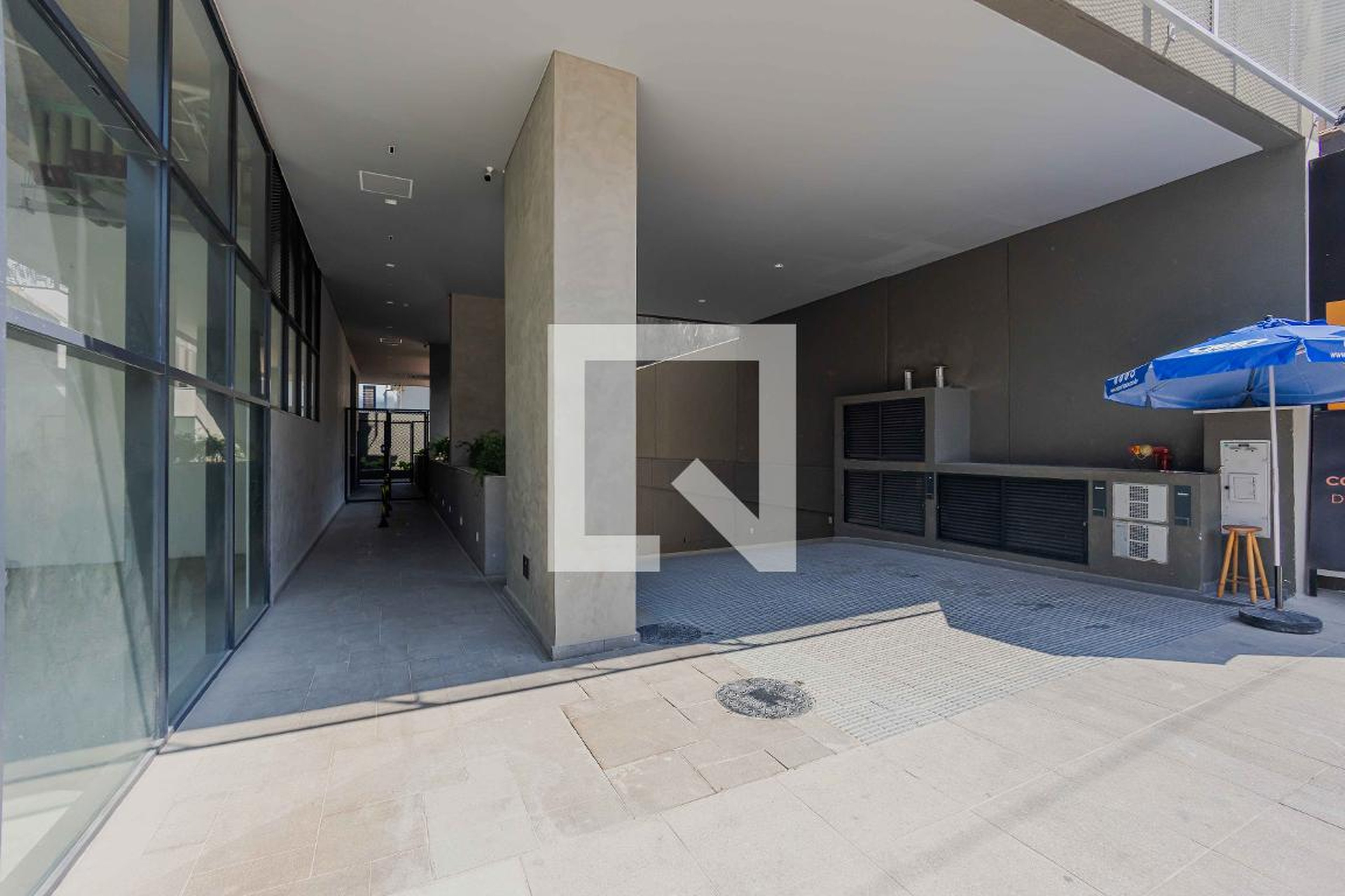 Fachada Condomínio em Rua Francisco Leitão, 256