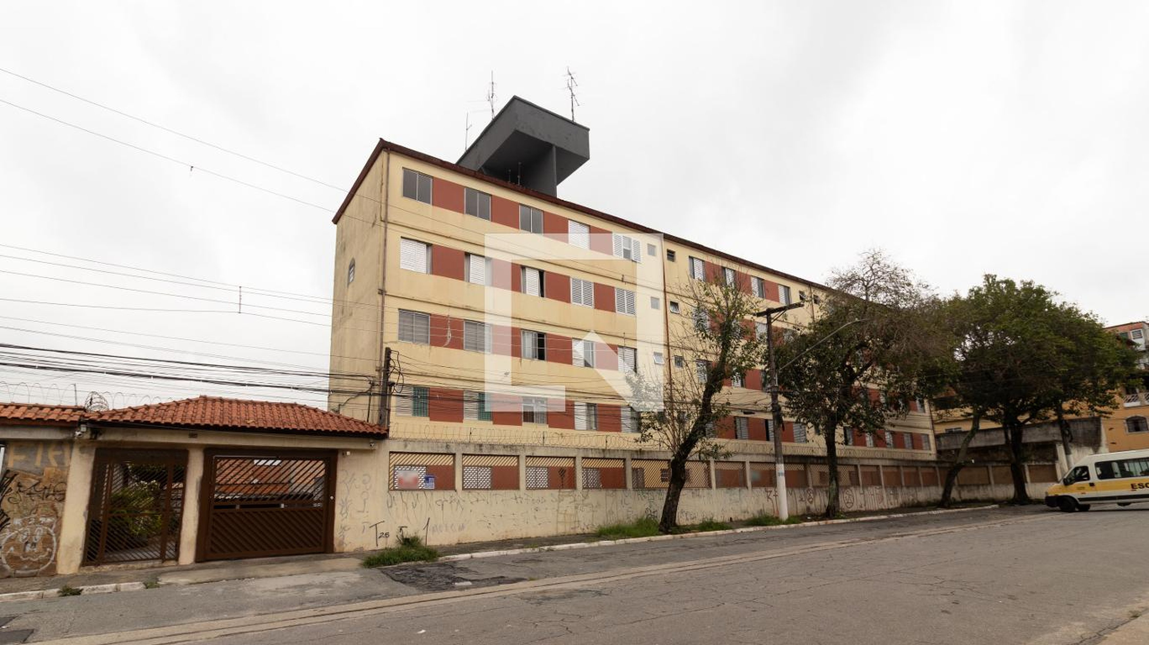 Fachada Condomínio em Rua Irmão Nicolau da Fonseca, 503