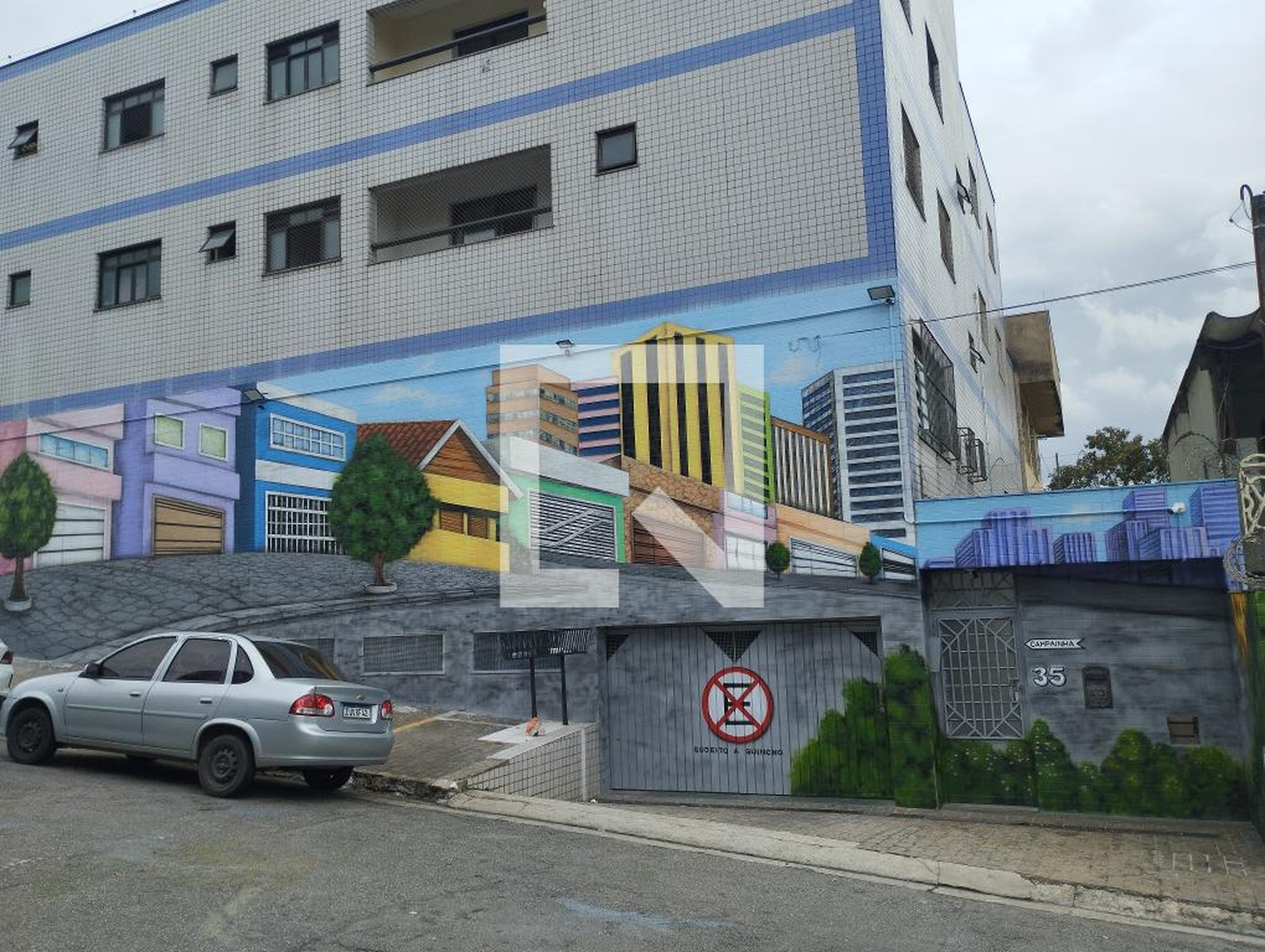 Fachada Condomínio em Rua Barros Cassal, 58