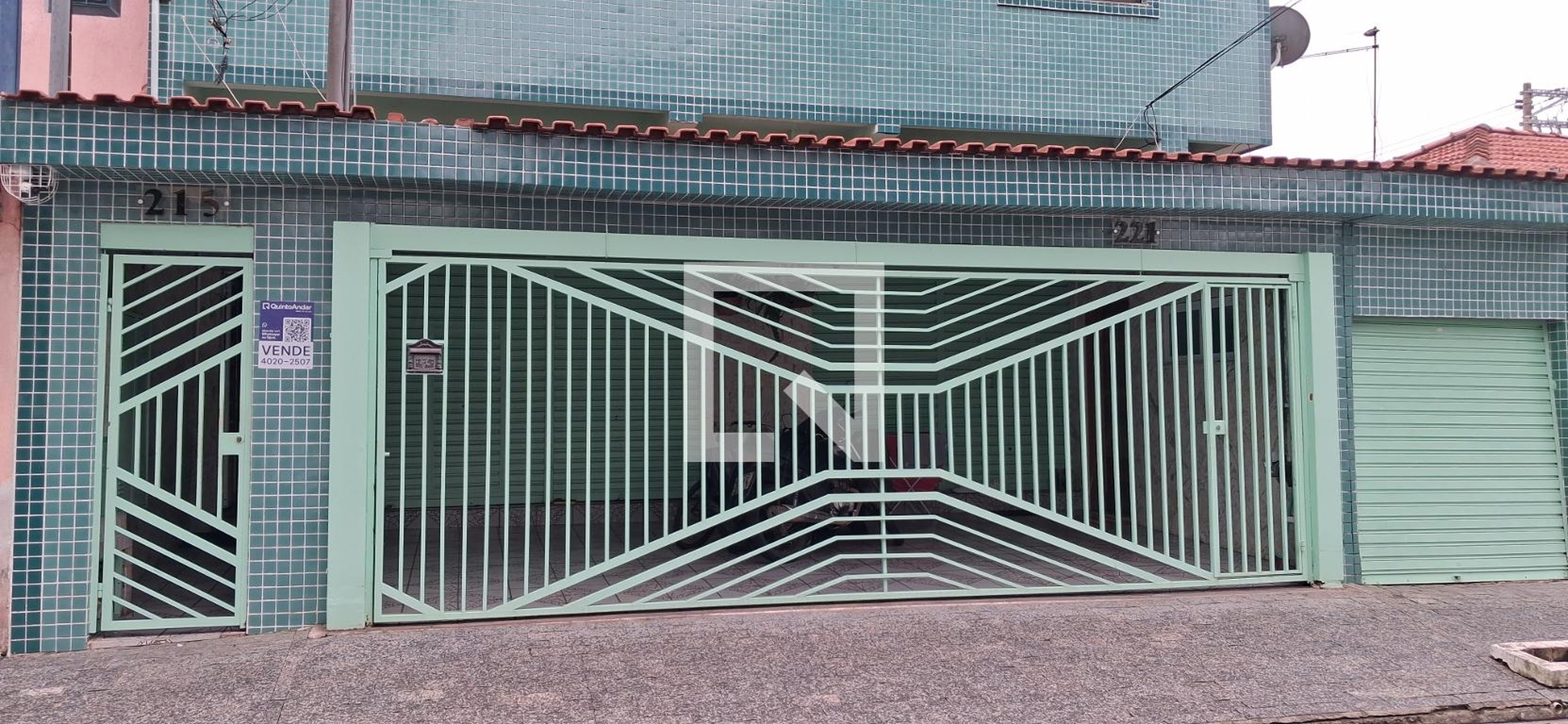 Fachada Condomínio em Rua São Lourenço, 215