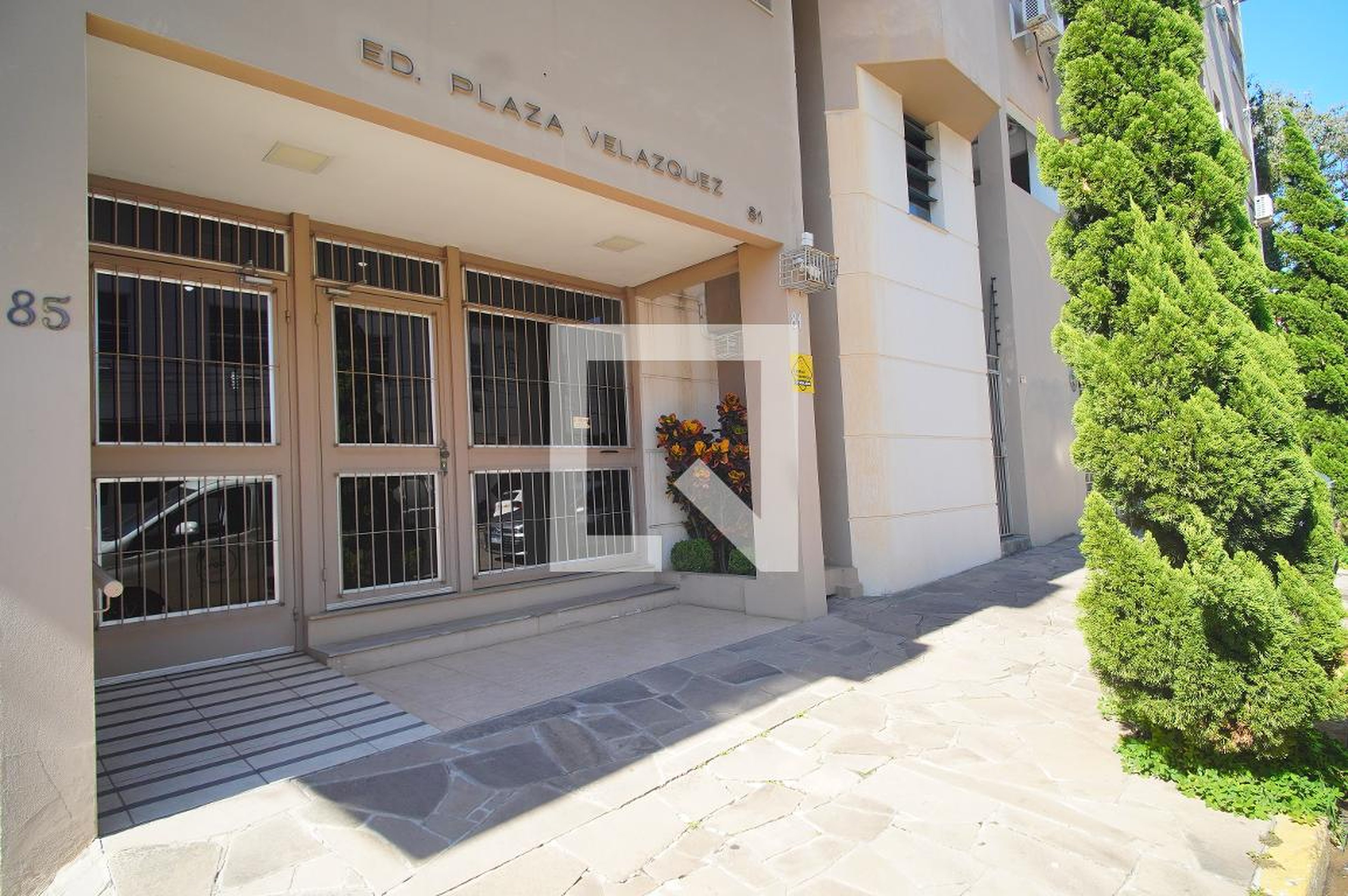Fachada Condomínio Plaza Velasquez