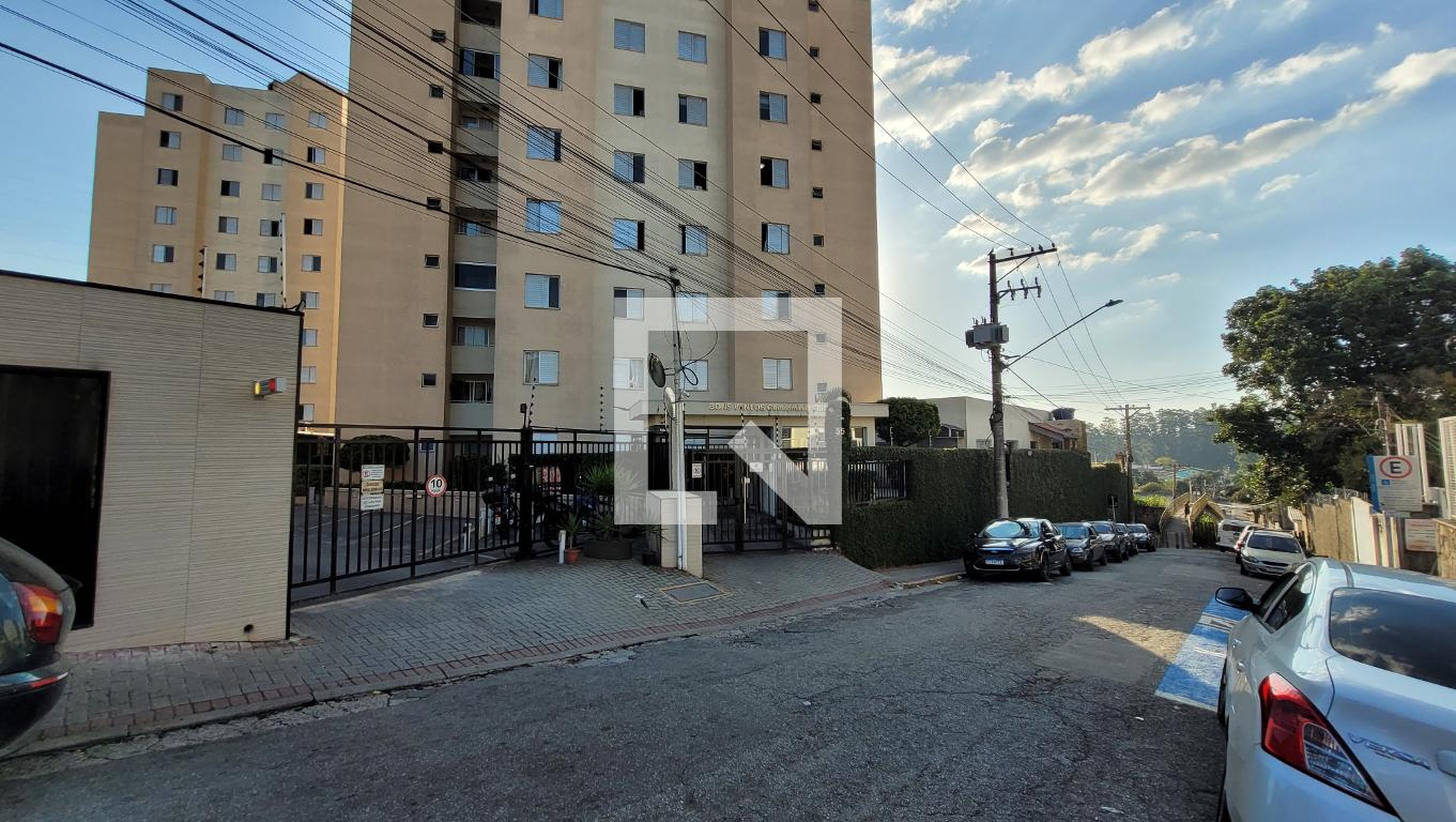 Fachada do Prédio Condomínio Bons Ventos Clube