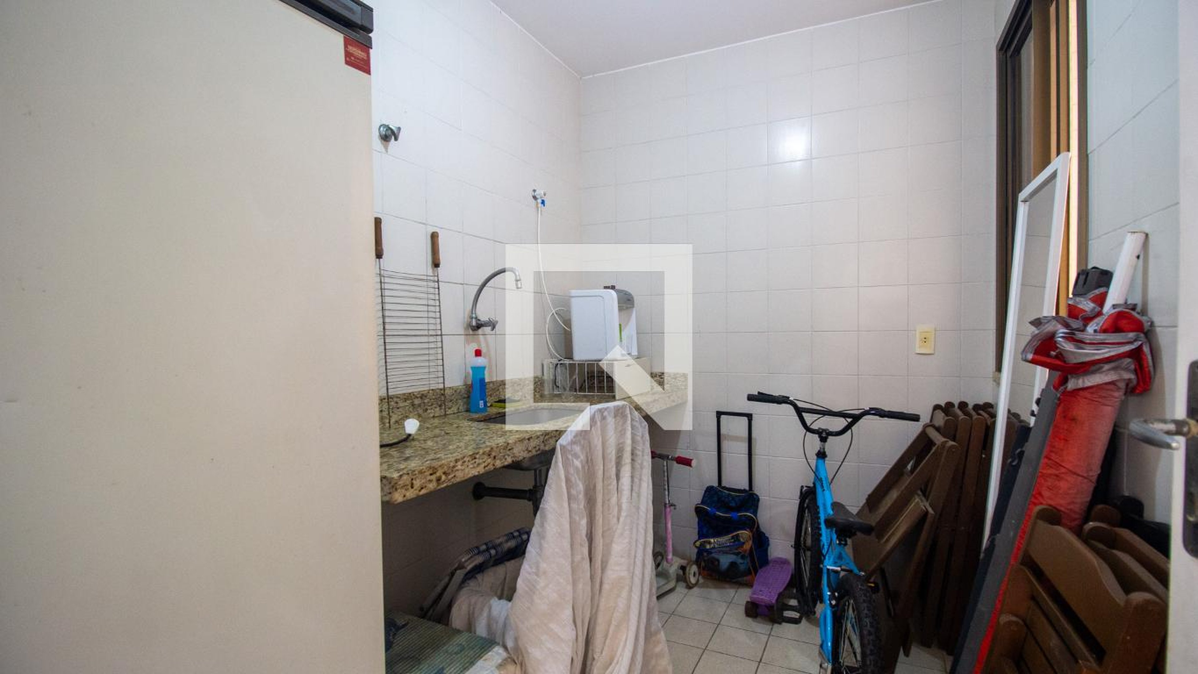 Área Comum Condomínio em Rua Professor Taciel Cylleno, 605