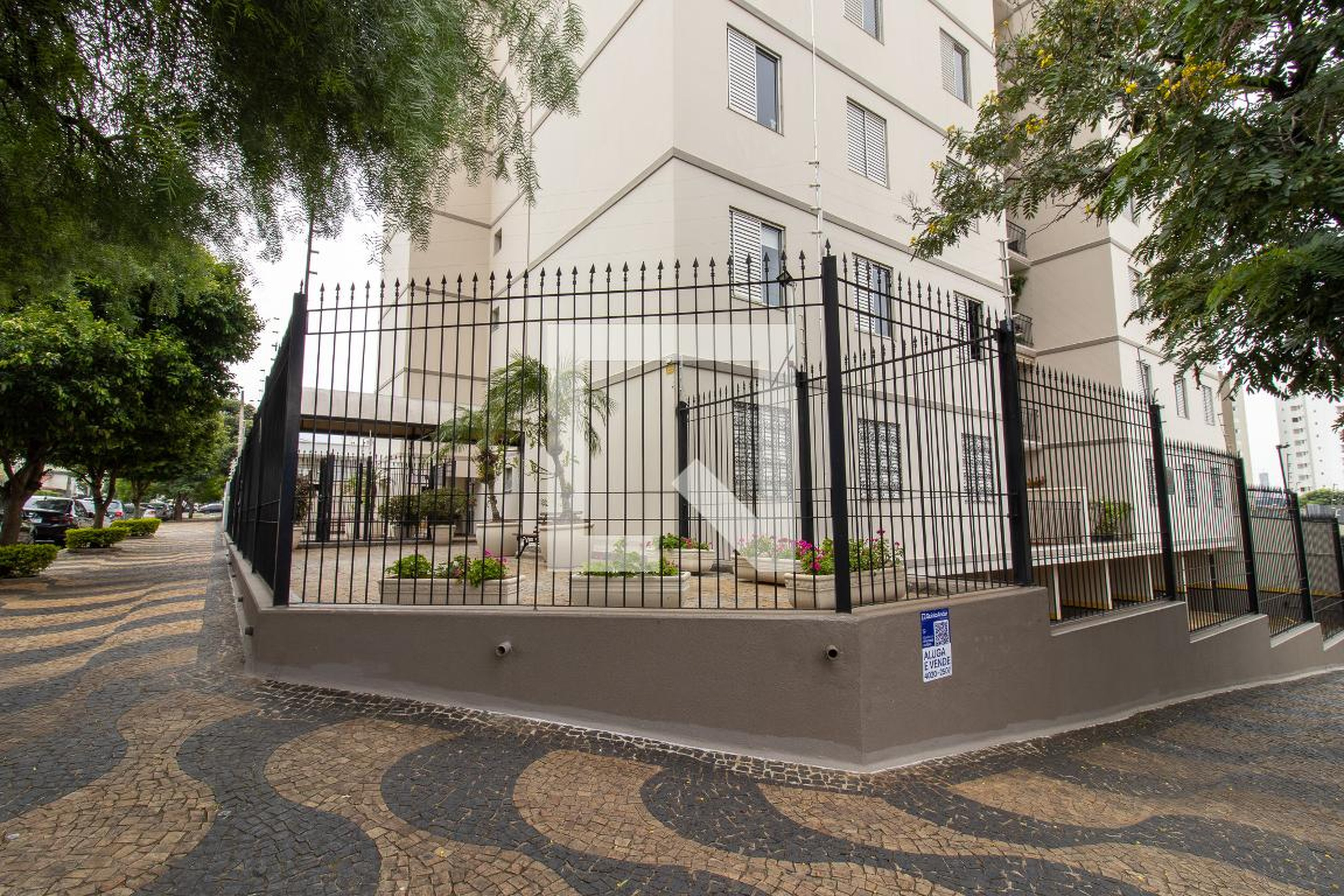 Fachada Condomínio em Rua Alberto Cerqueira Lima, 206