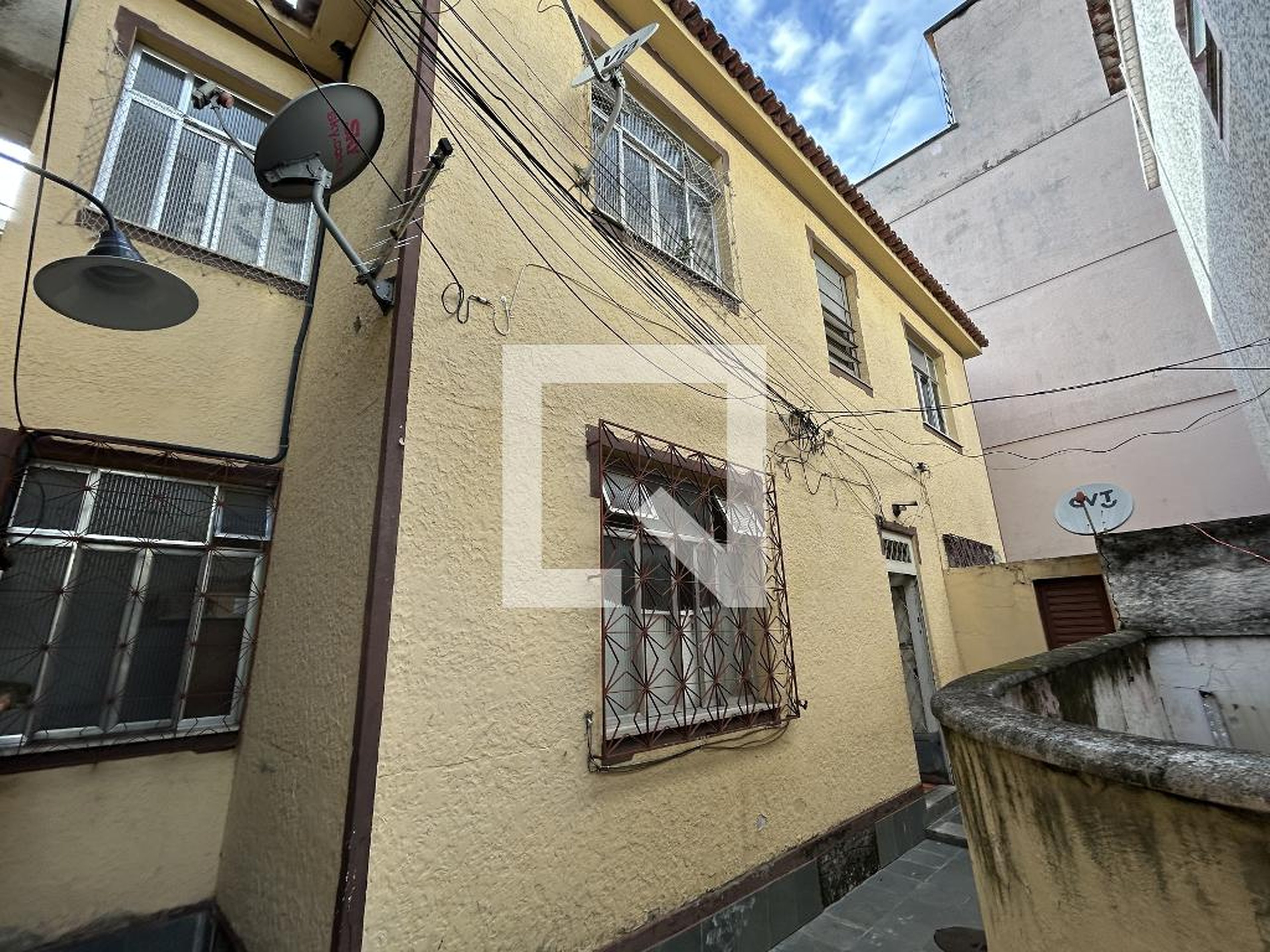 Fachada Condomínio em Rua Cisne de Faria, 145