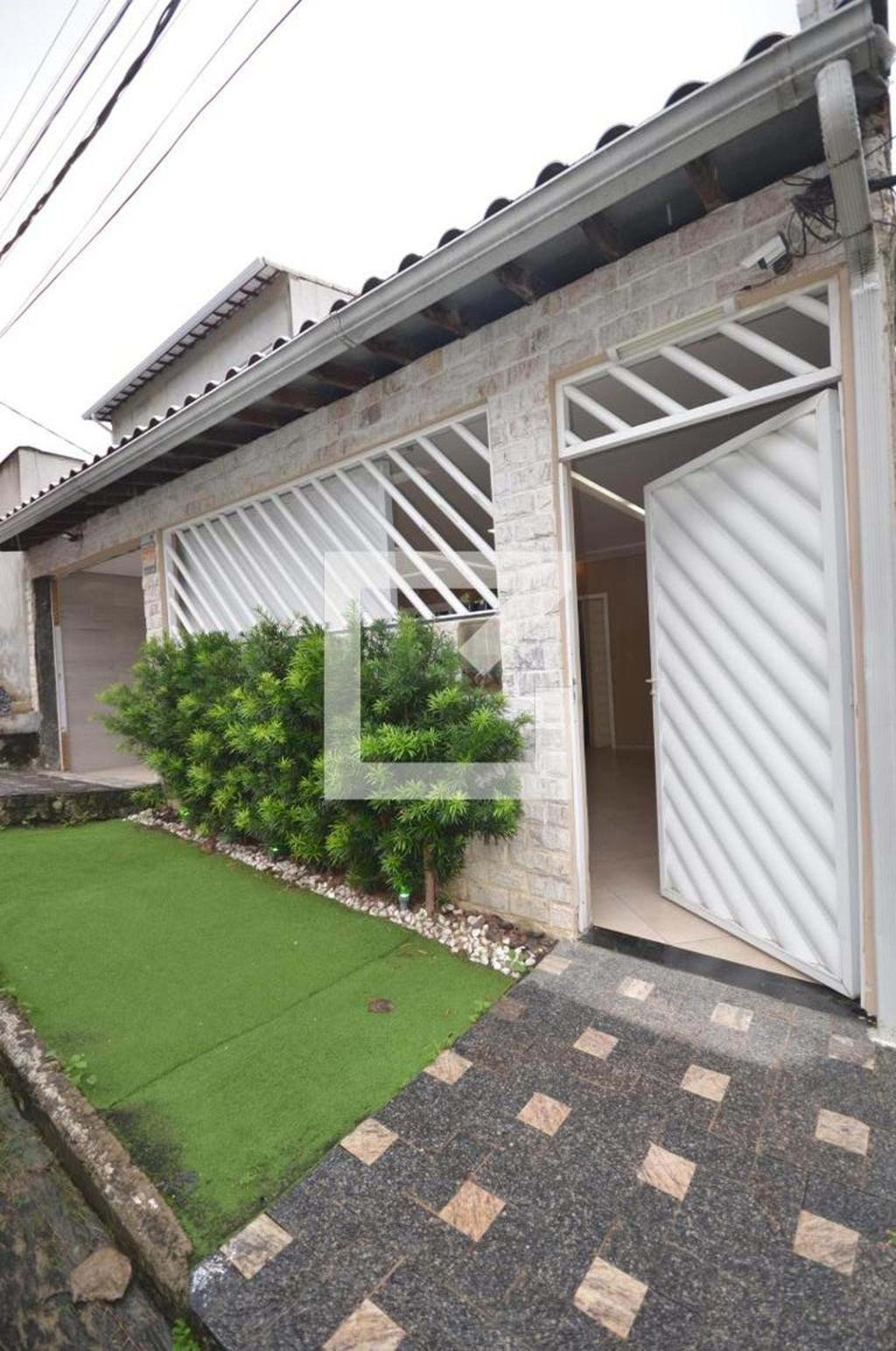 Fachada Condomínio em Rua Caraúna, 290