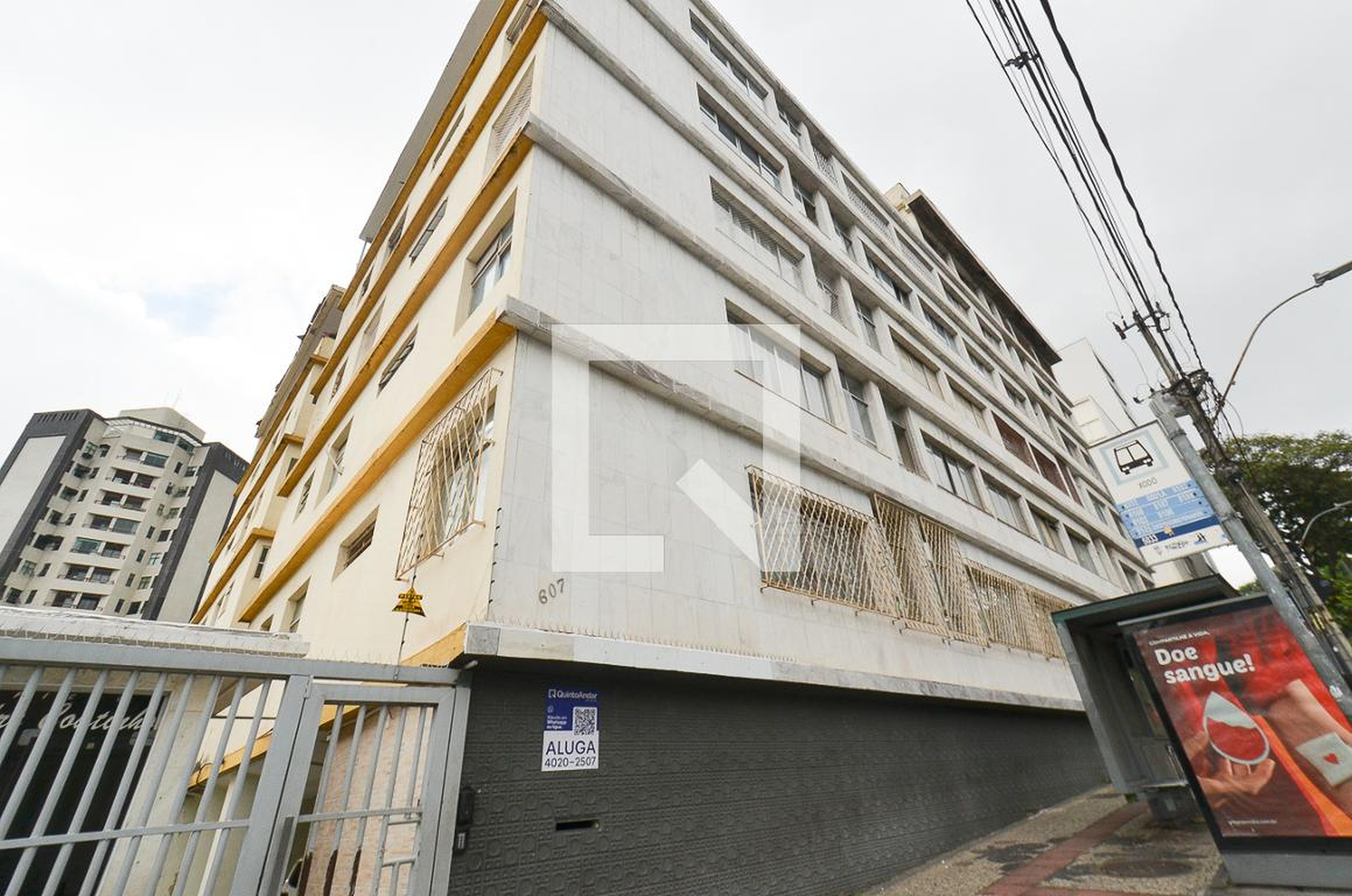 Fachada Condomínio Alexandre Coutinho