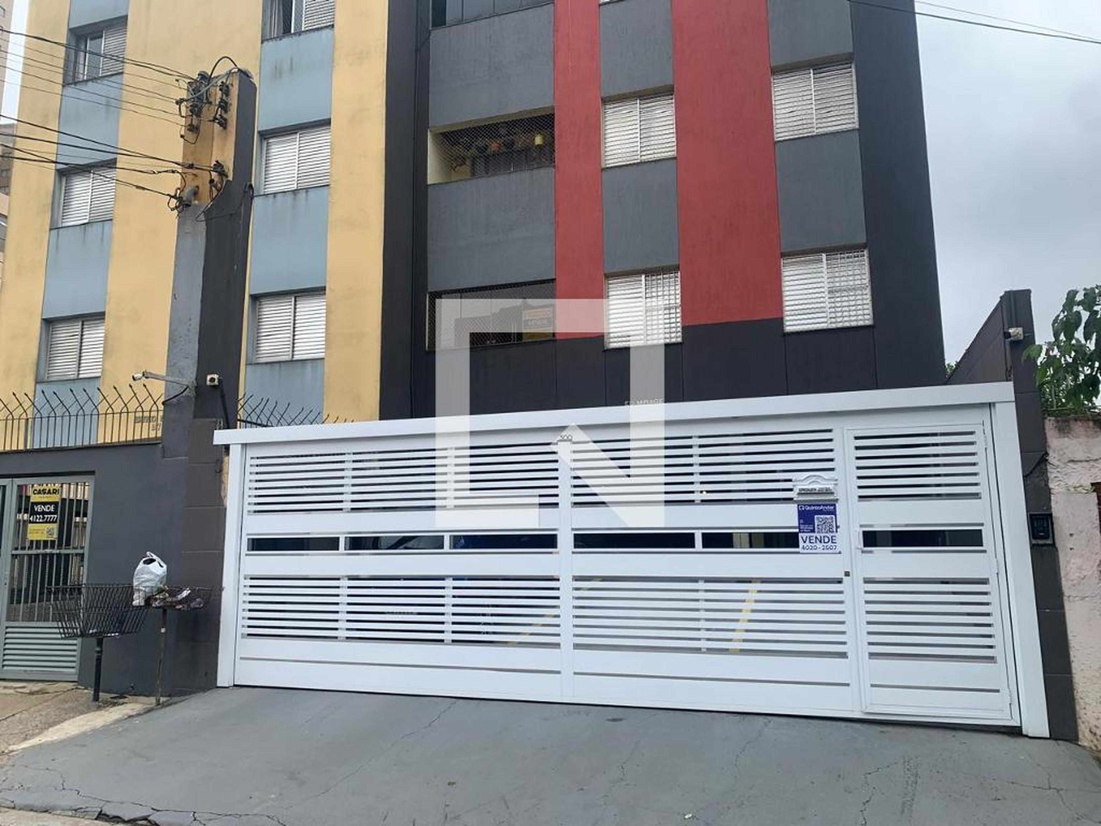 Fachada do prédio Condomínio em Rua Pedro Setti, 300