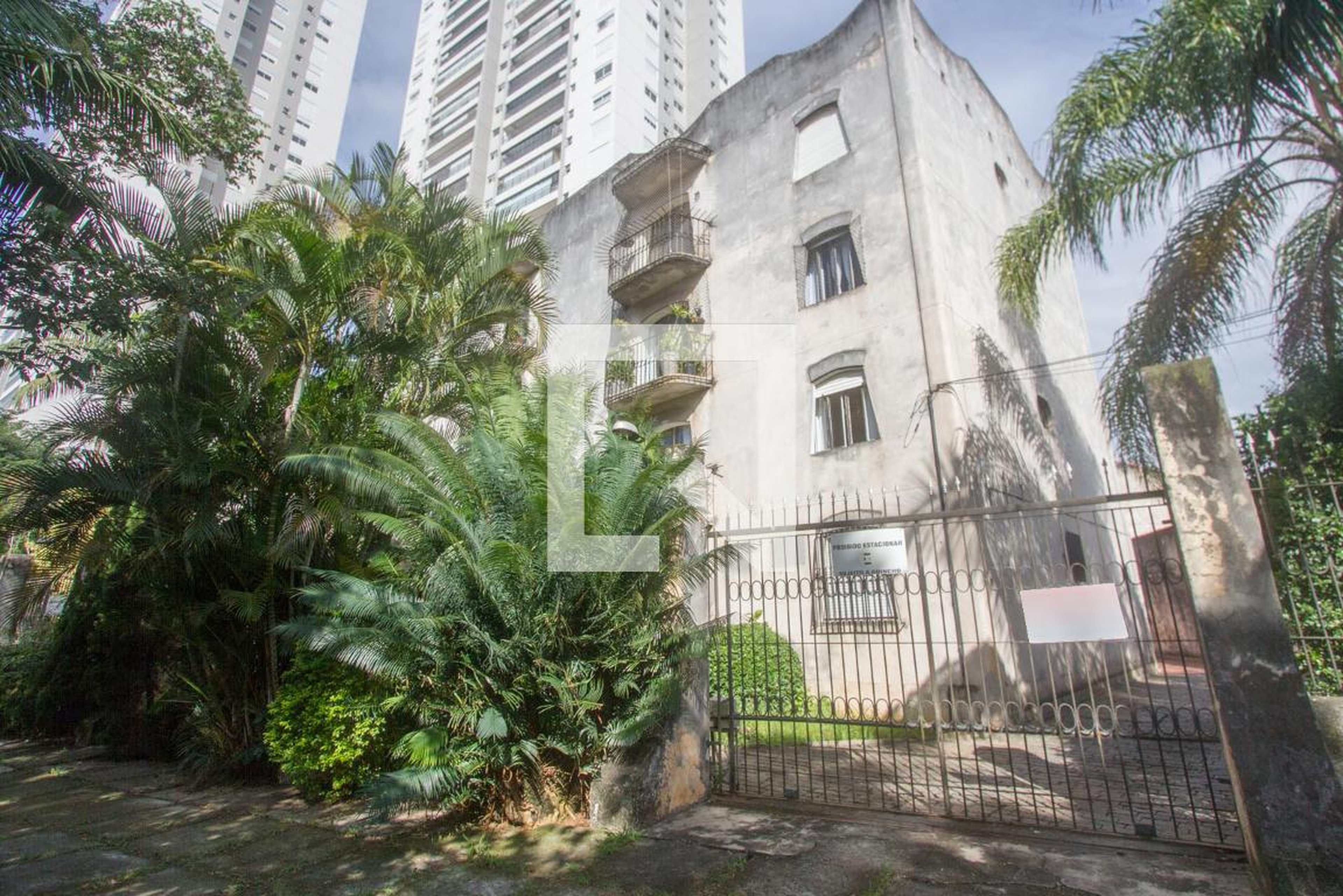 Fachada Condomínio em Praça Aller, 50