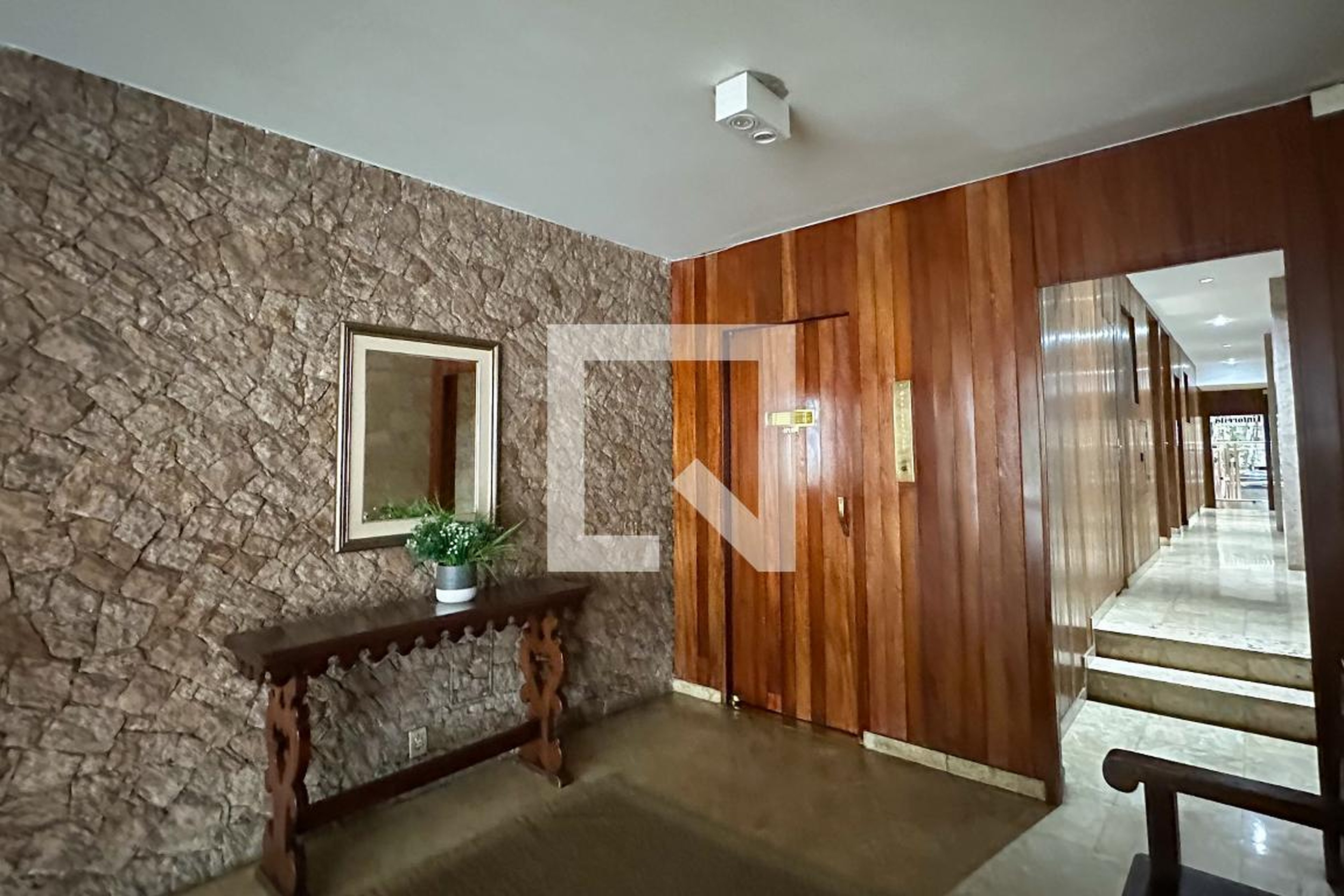 Entrada - Edificio Tintoretto