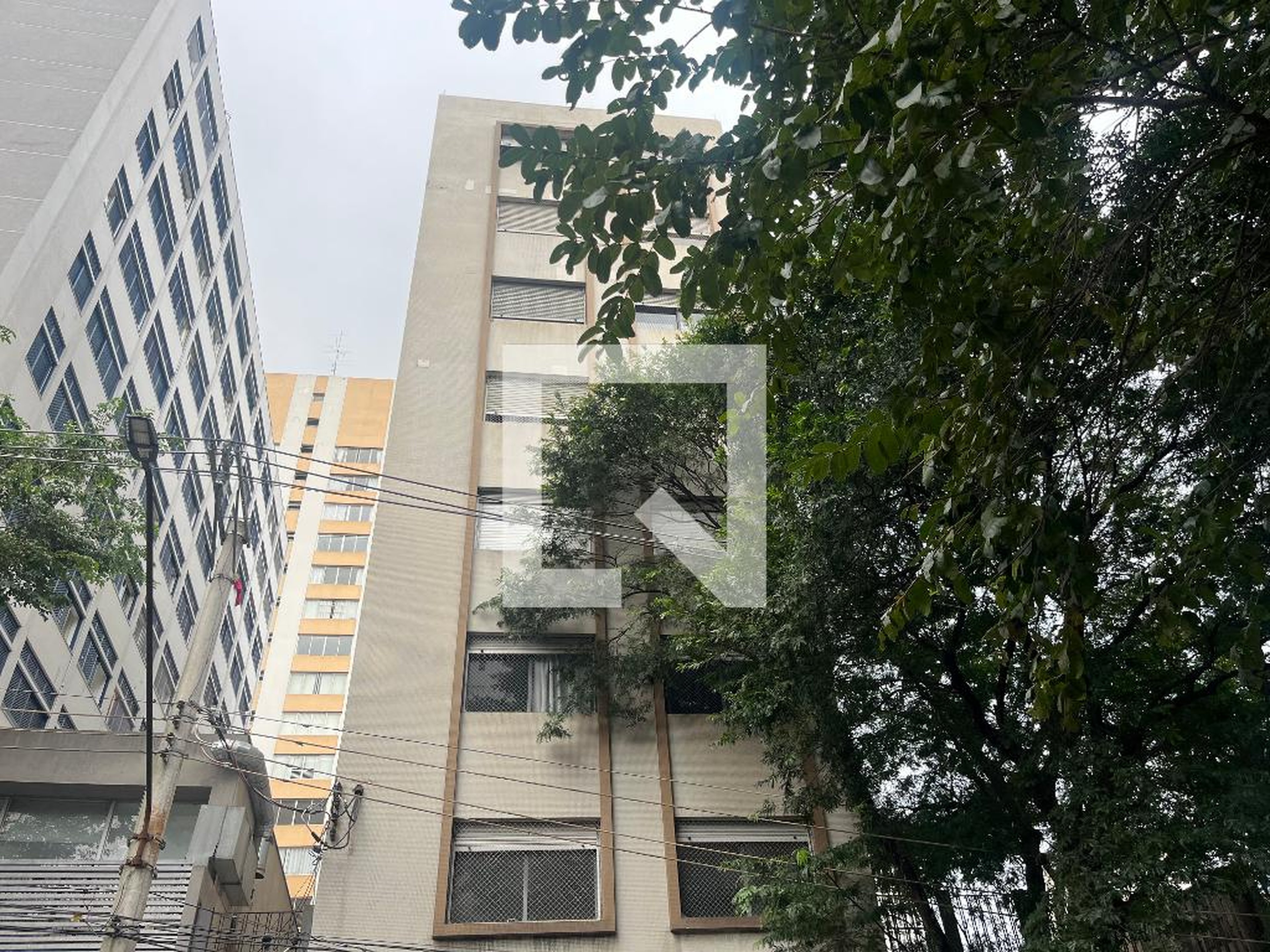 Fachada do Prédio Condomínio Isaura