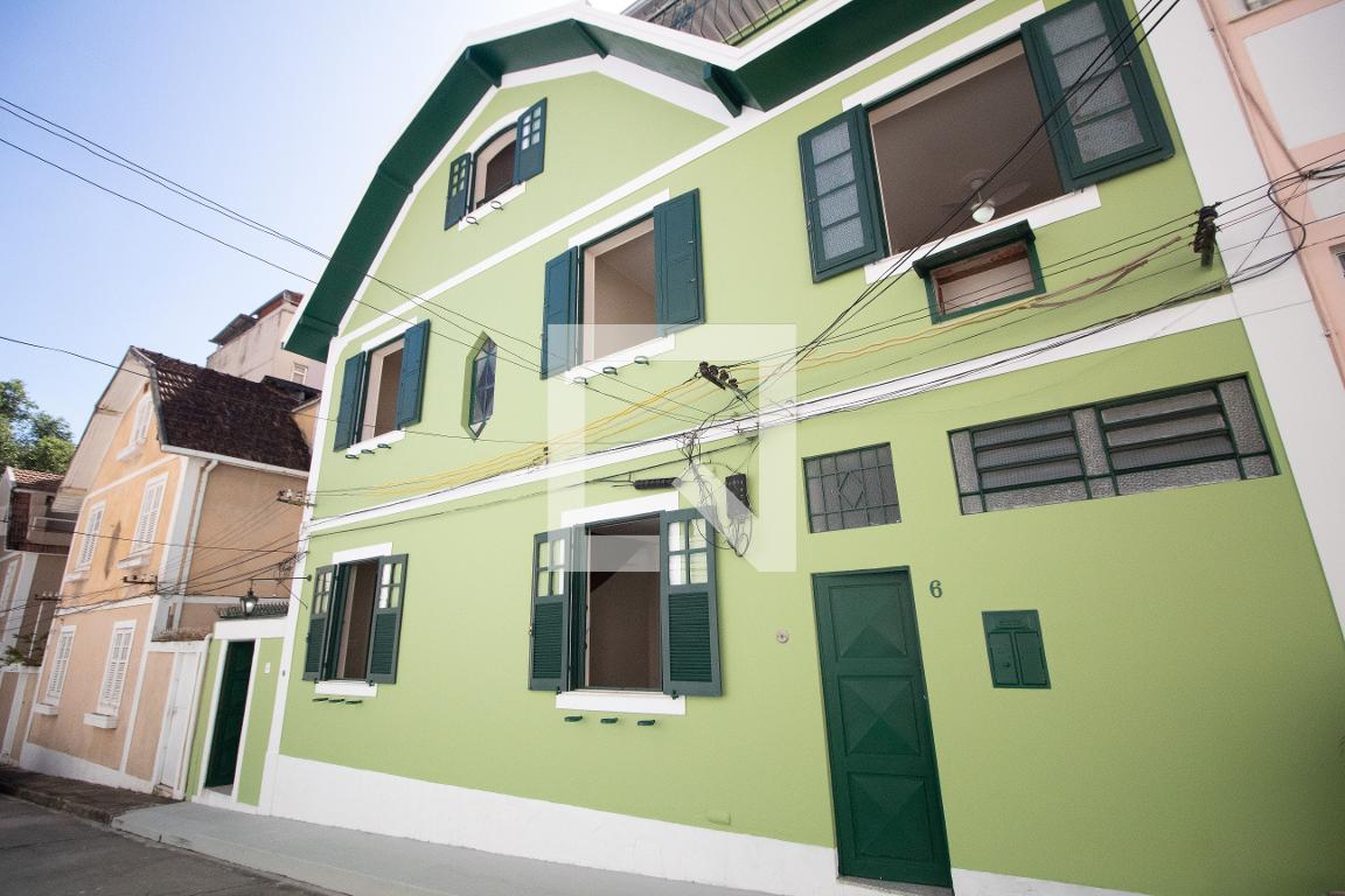 Fachada Condomínio Casa de Vila