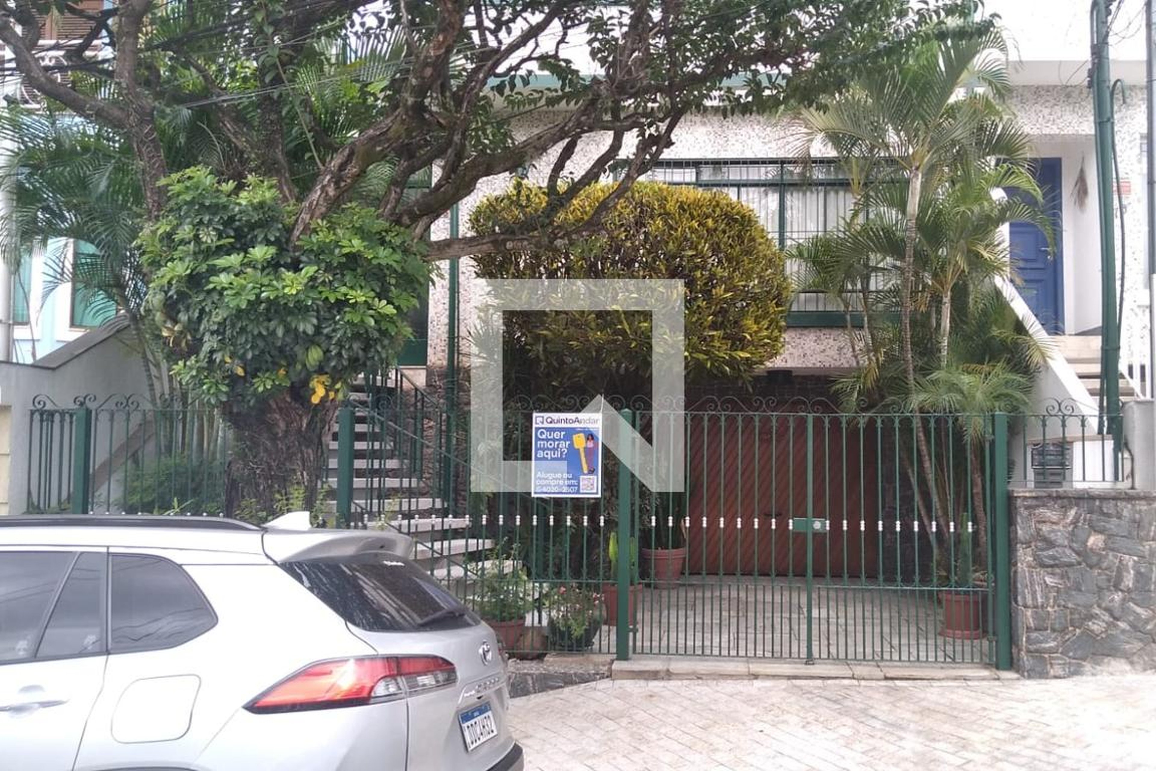 Fachada Condomínio em Rua Padre Azevedo, 74