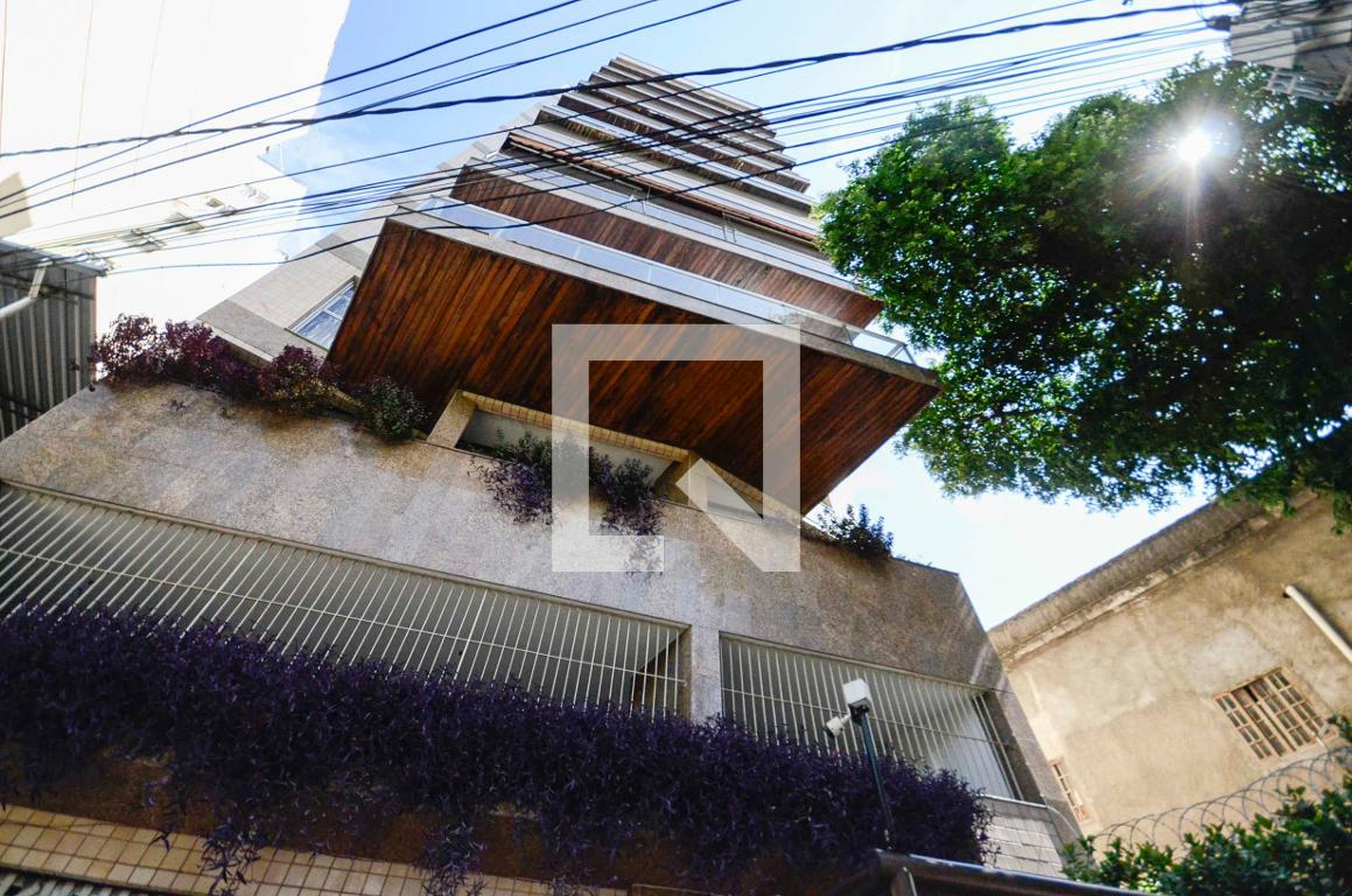 Fachada Condomínio em Rua São Francisco Xavier, 659