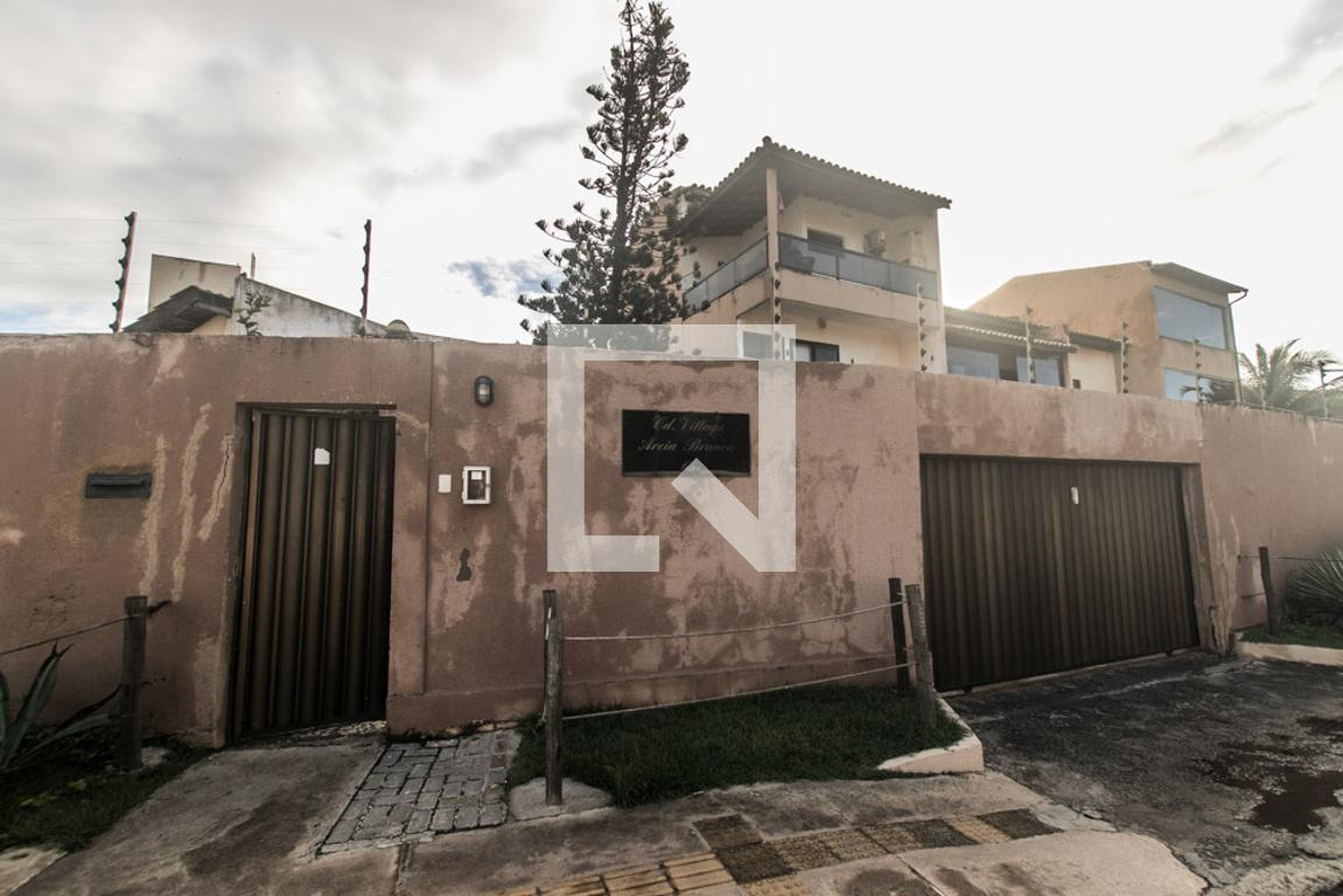 Fachada Condomínio em Rua Álvaro Desidério, 65