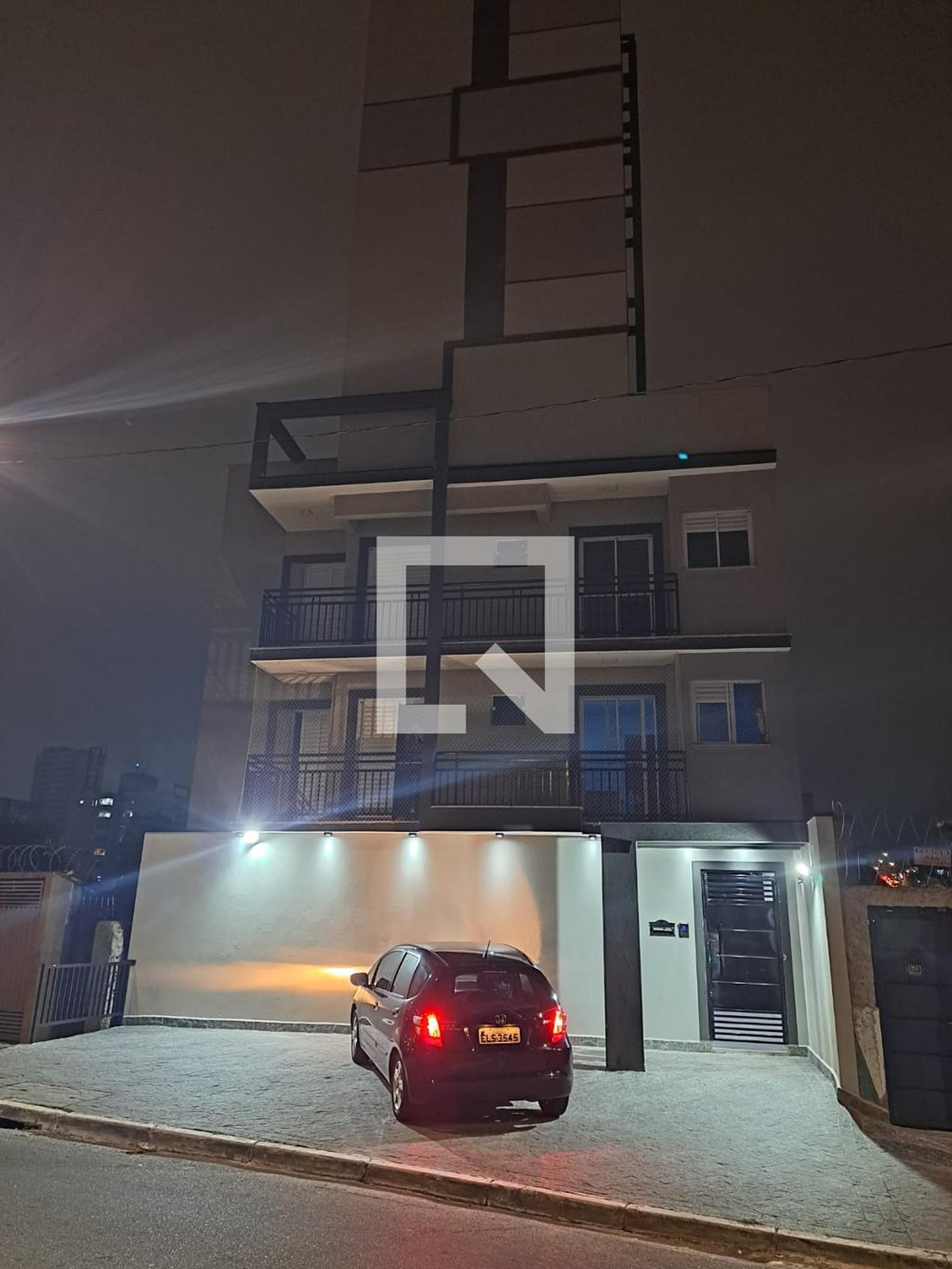 Fachada Condomínio em Rua Antônio Vieira de Carvalho, 377