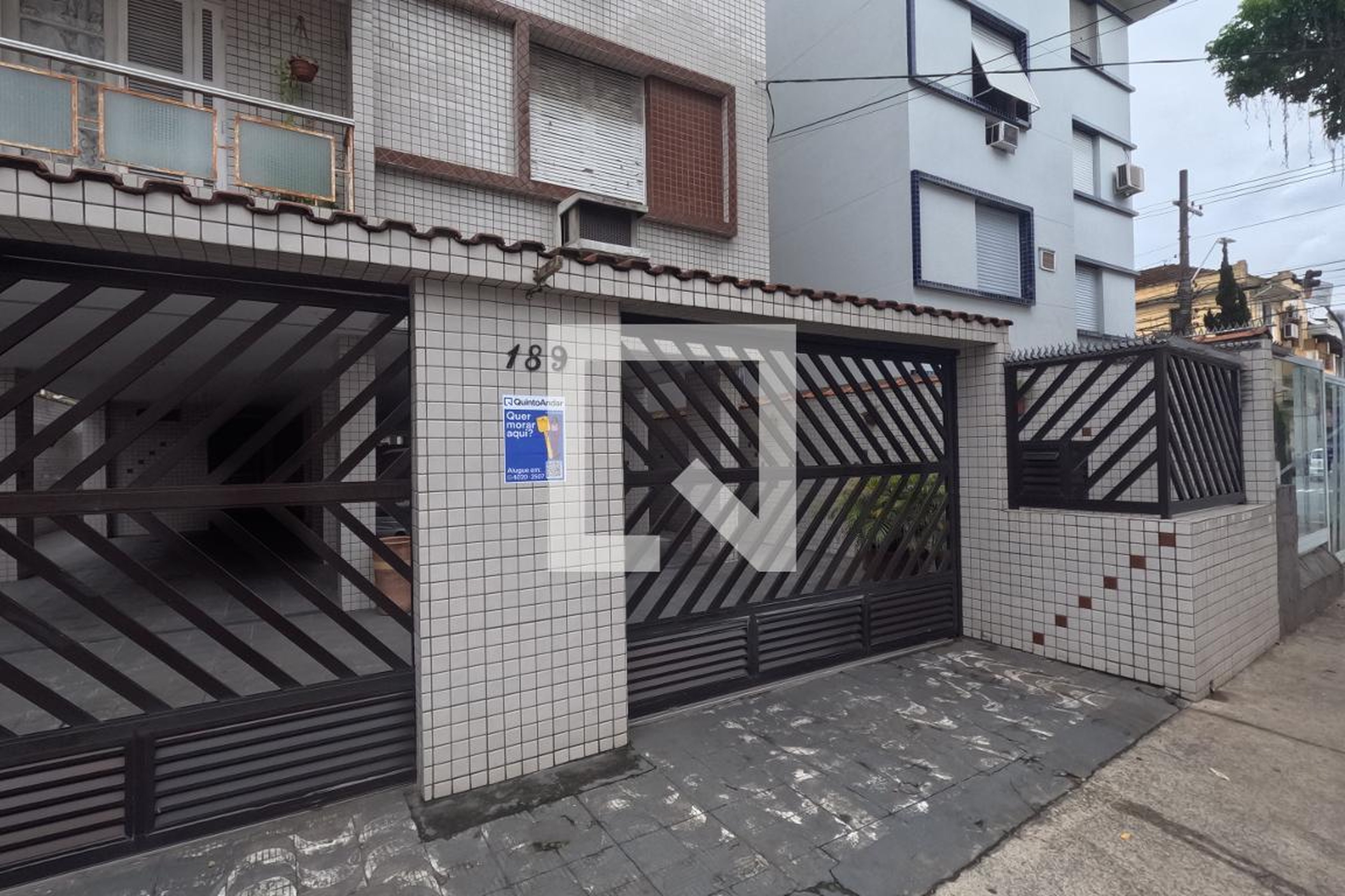 Fachada Condomínio em Rua Goiás, 189