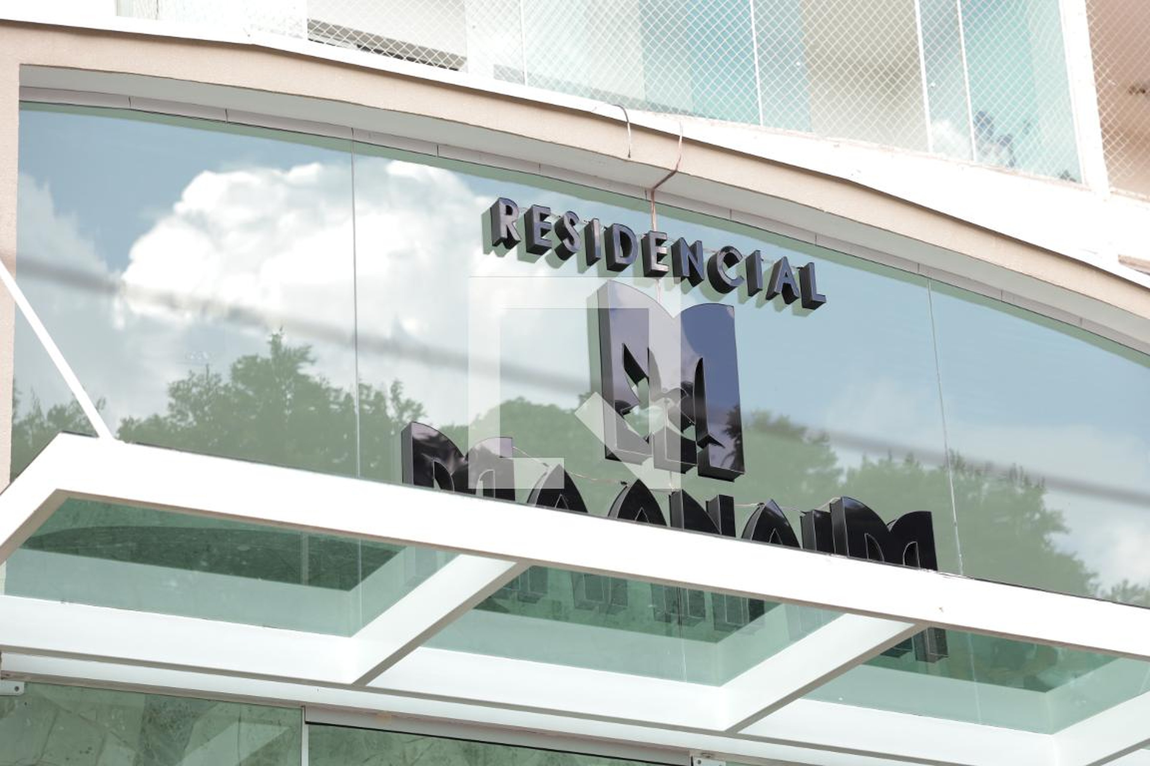 Fachada Residencial Maanaim (Garagem)