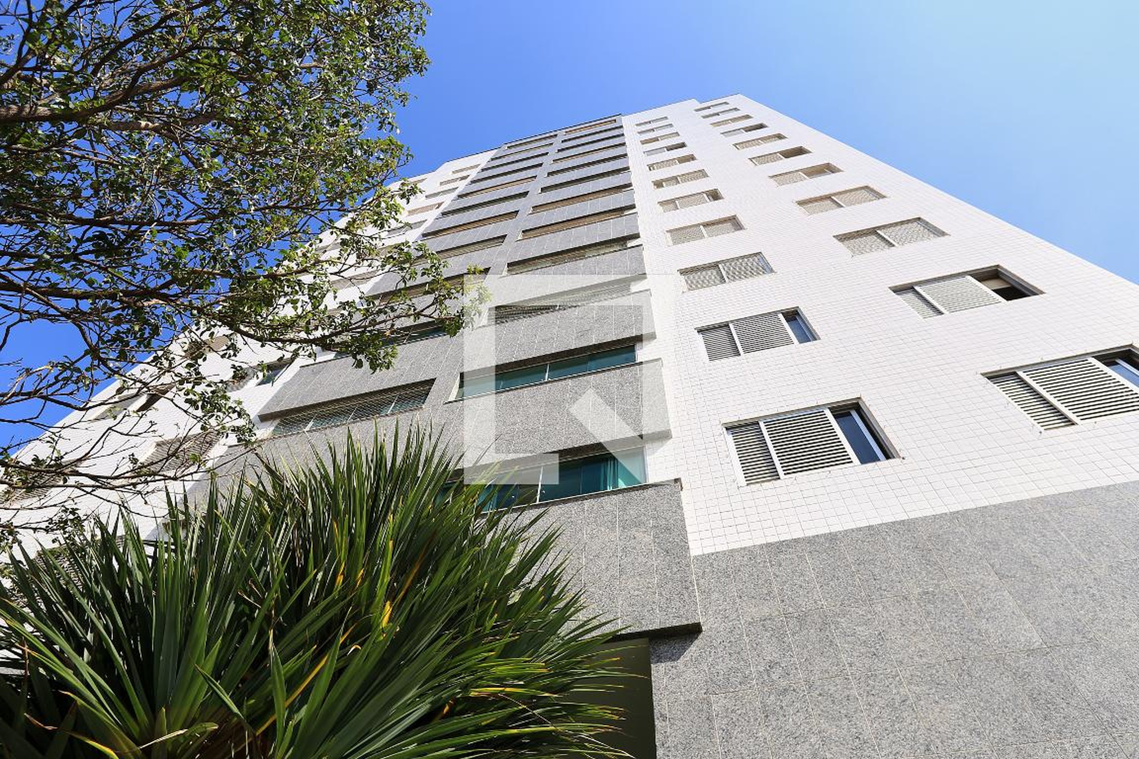 Fachada Condomínio em Rua Frutal, 150