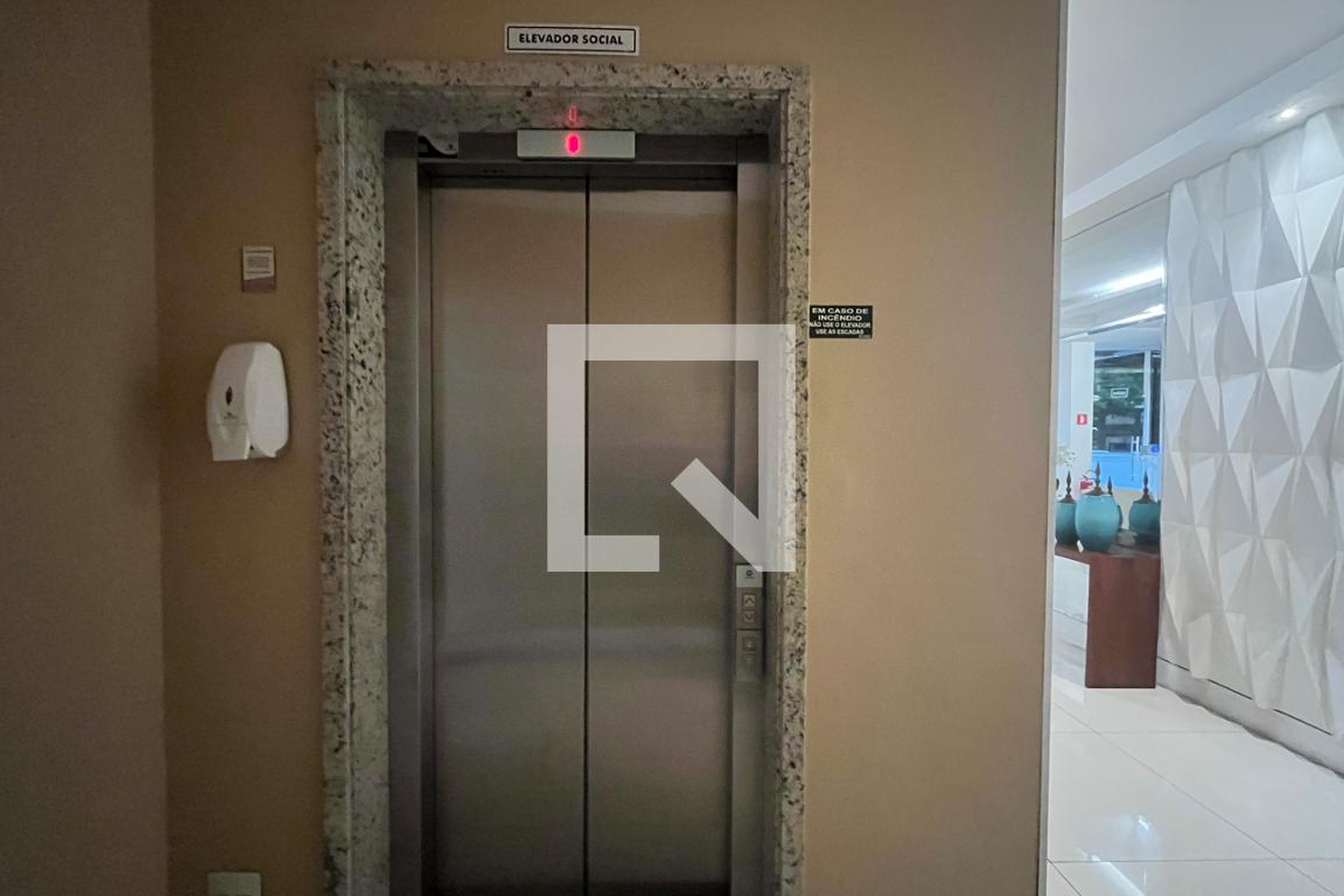 Elevador - Quantum Plus Residence