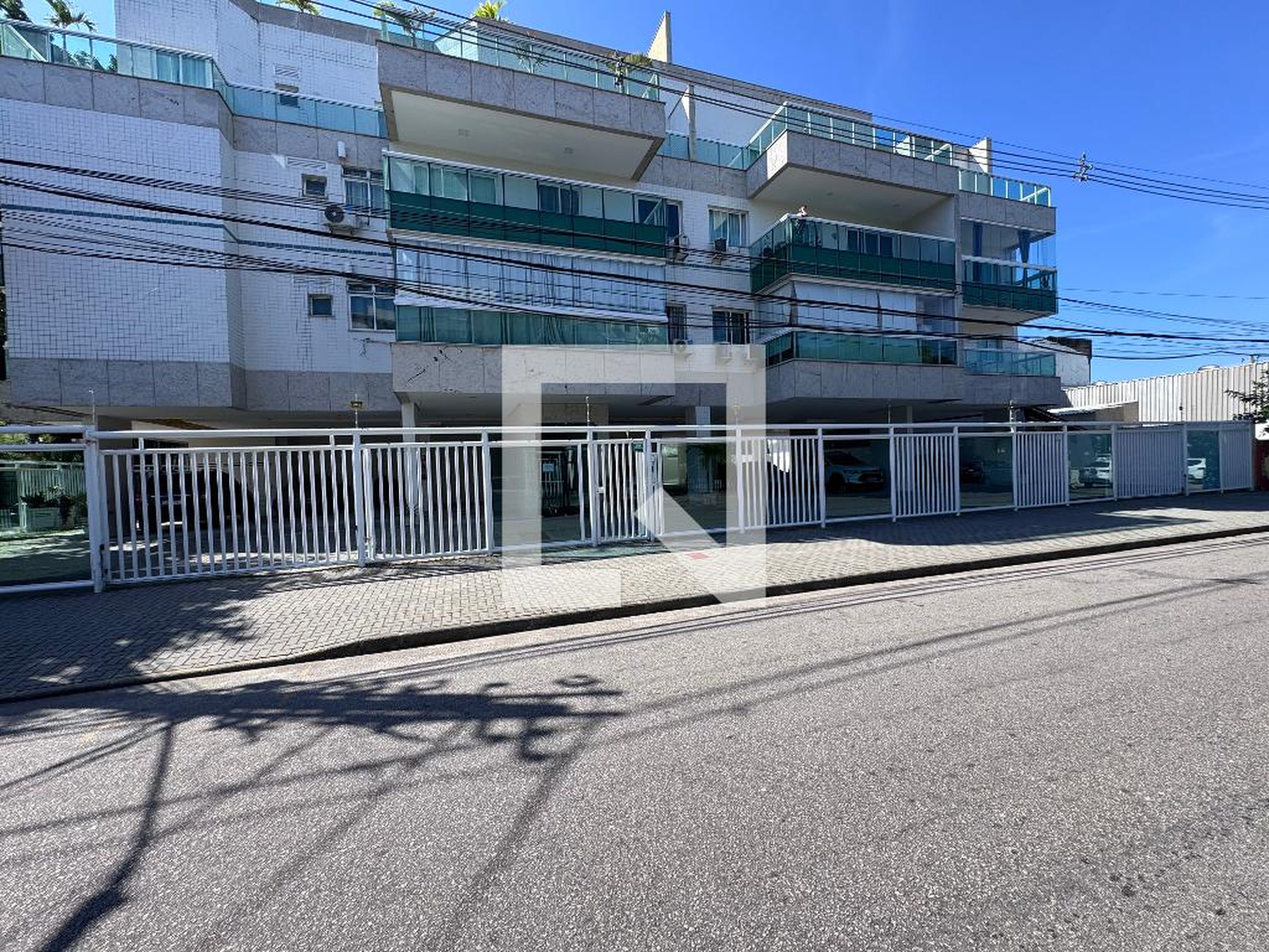 Fachada Edifício Empresarial Center II